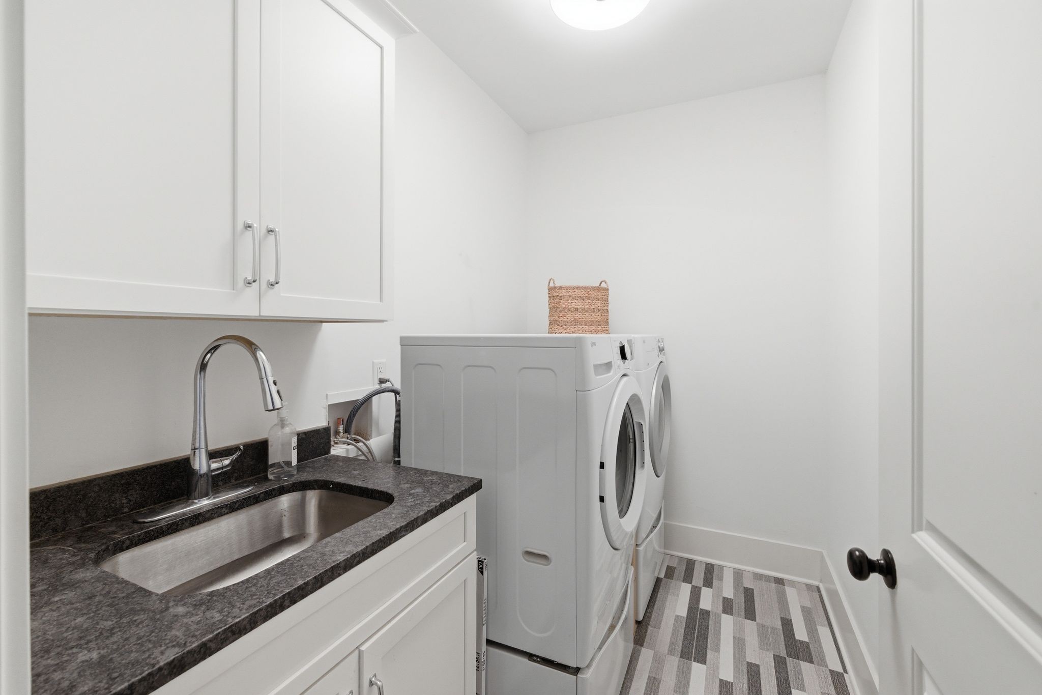 4022 Lealand Ln Unit: A