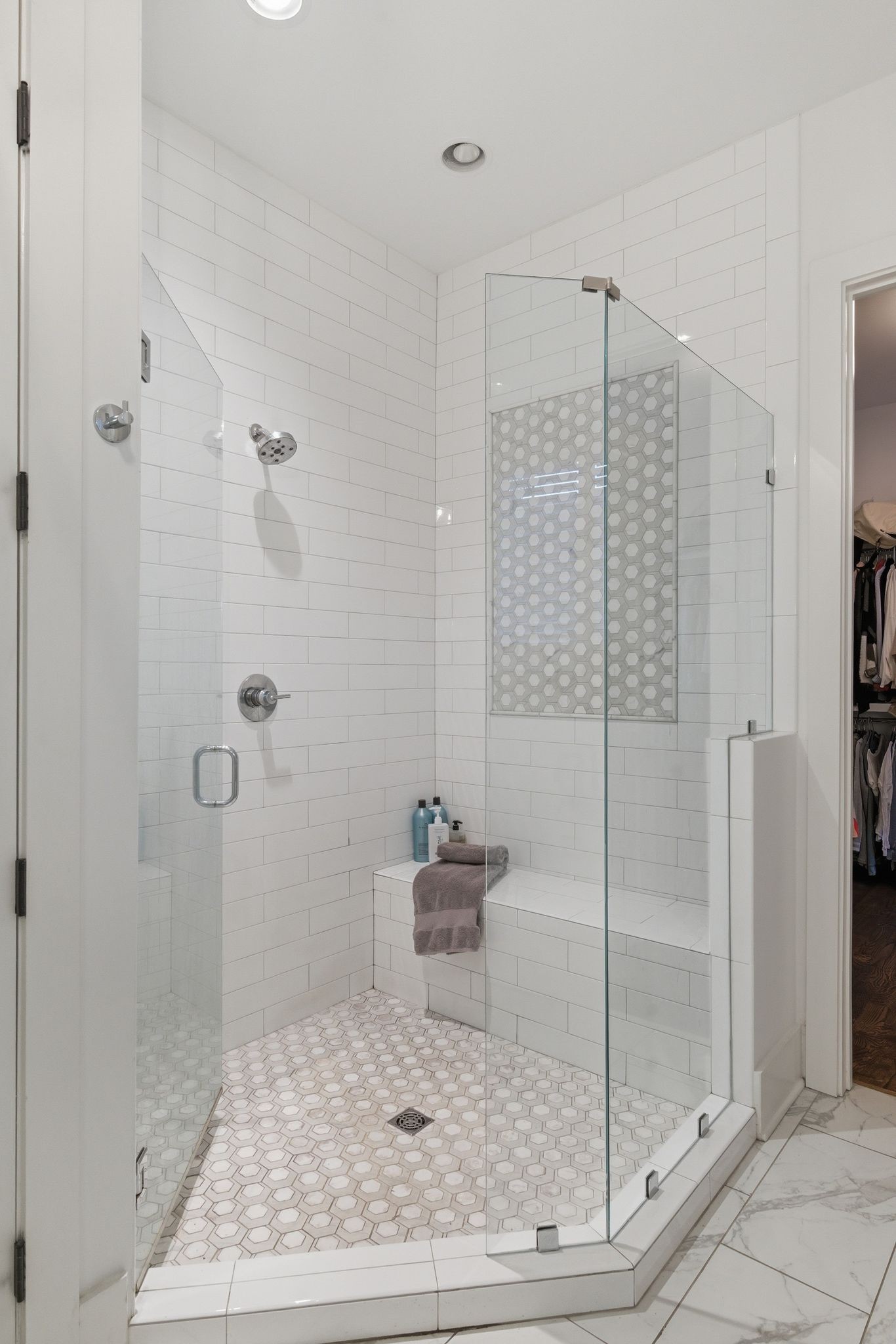 4022 Lealand Ln Unit: A