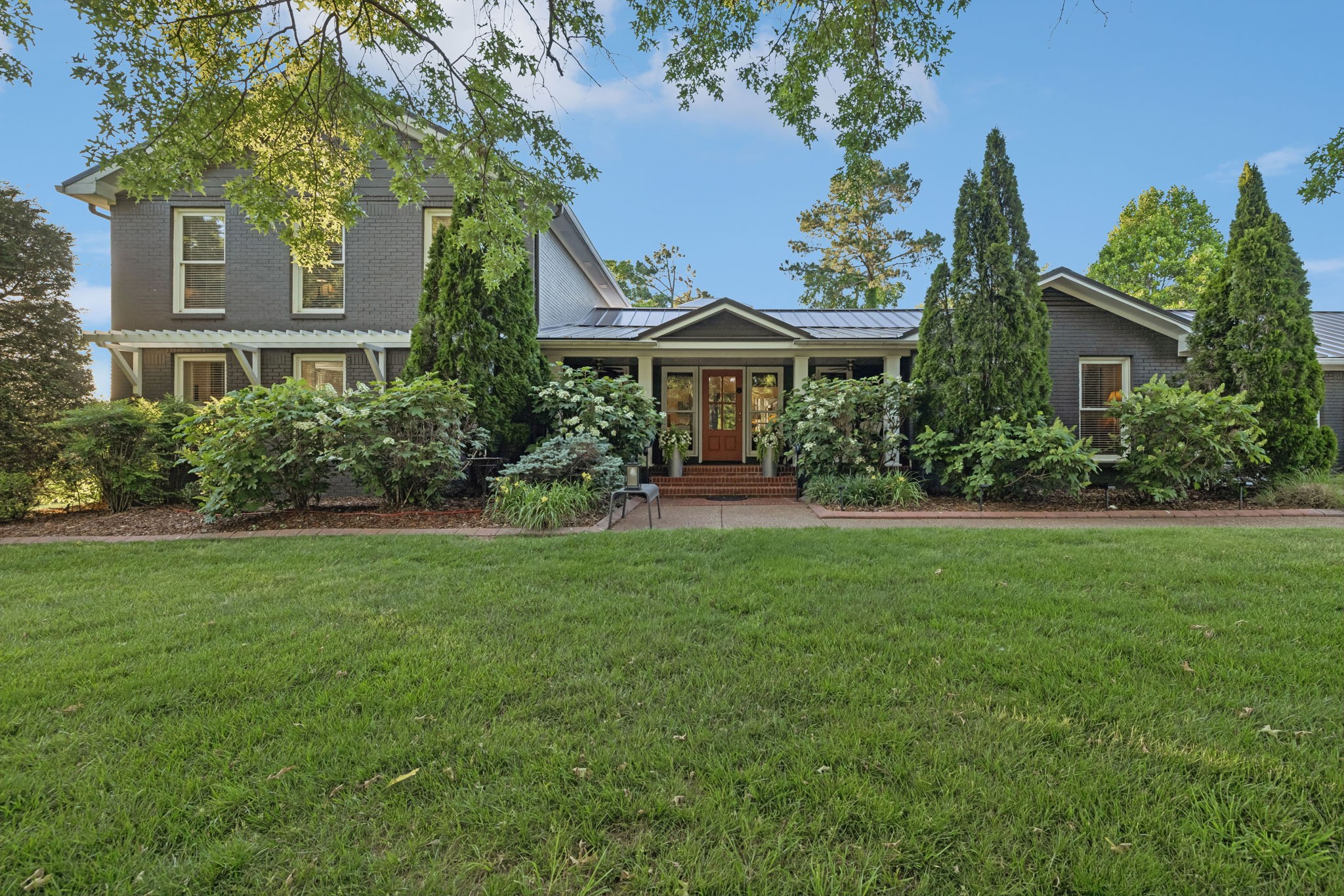 8016 Cloverland Dr