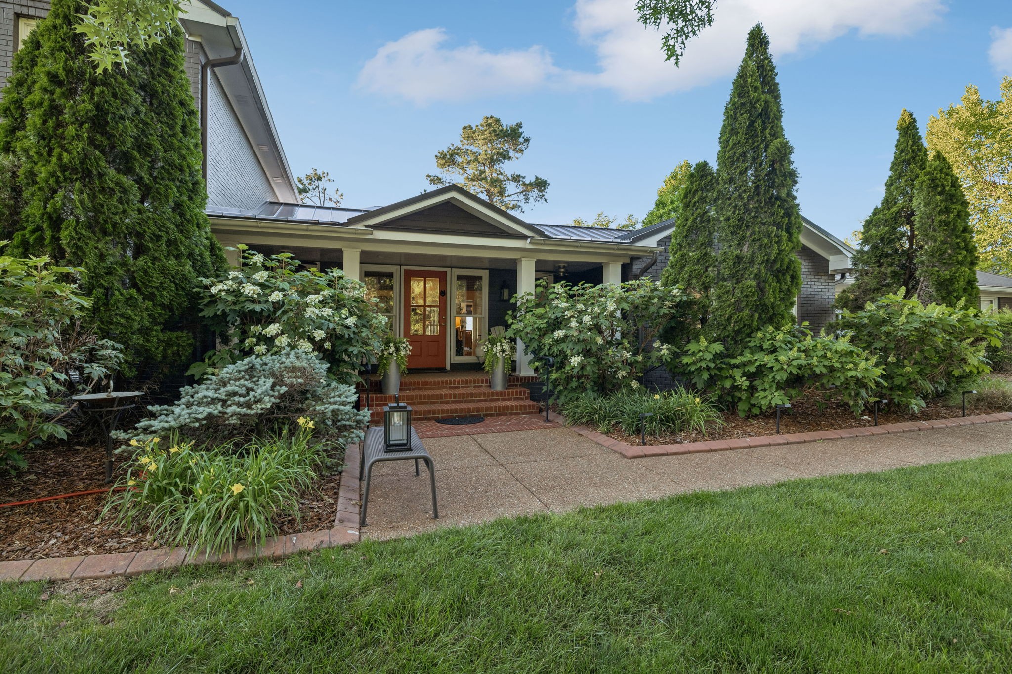 8016 Cloverland Dr