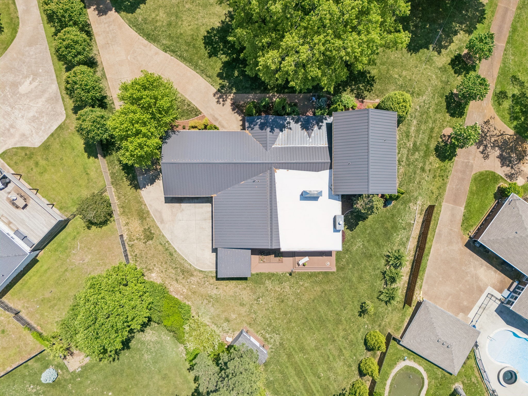 8016 Cloverland Dr