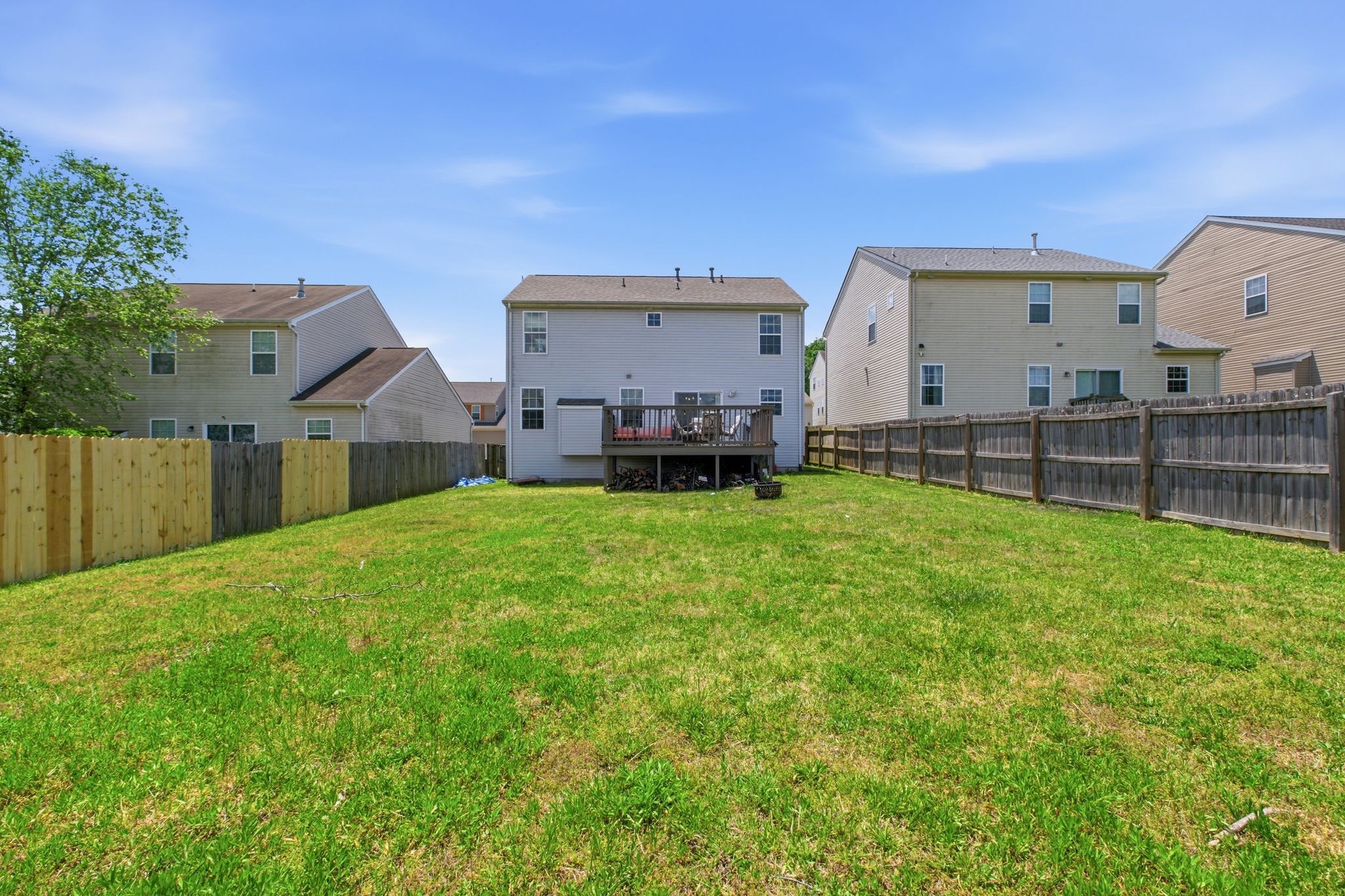 657 Wolfeboro Ln