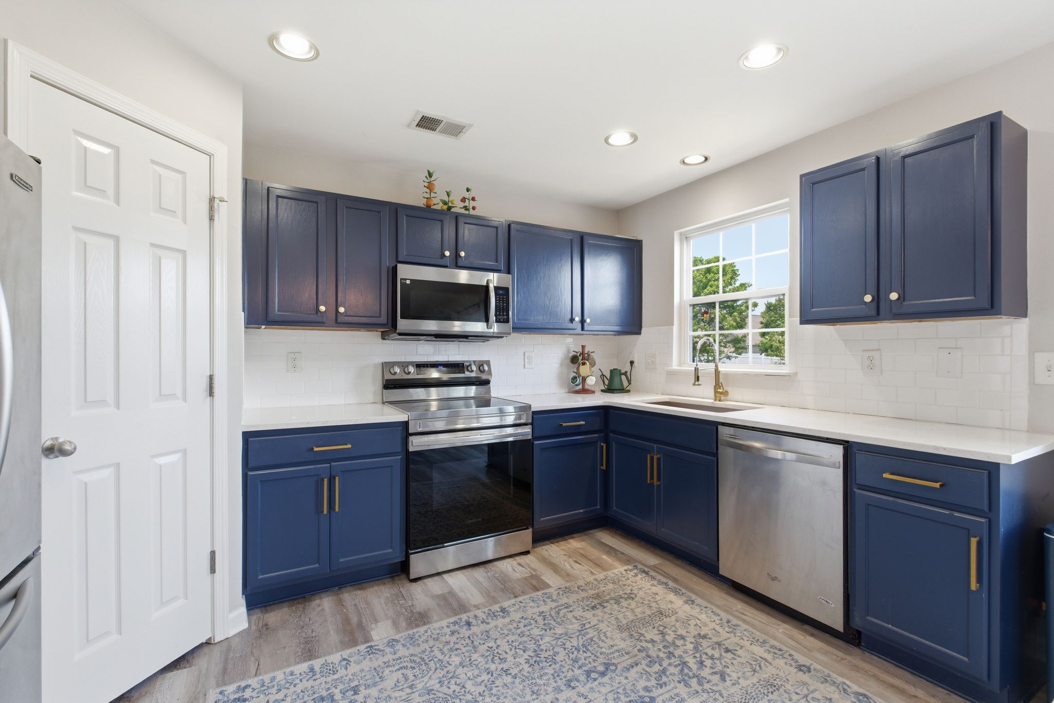 657 Wolfeboro Ln