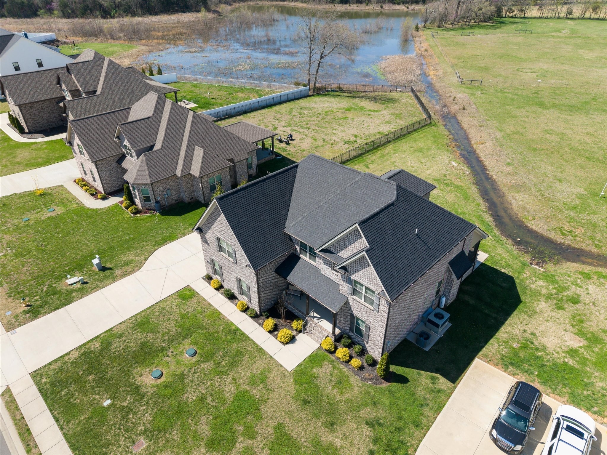 1901 Rhonda Dr