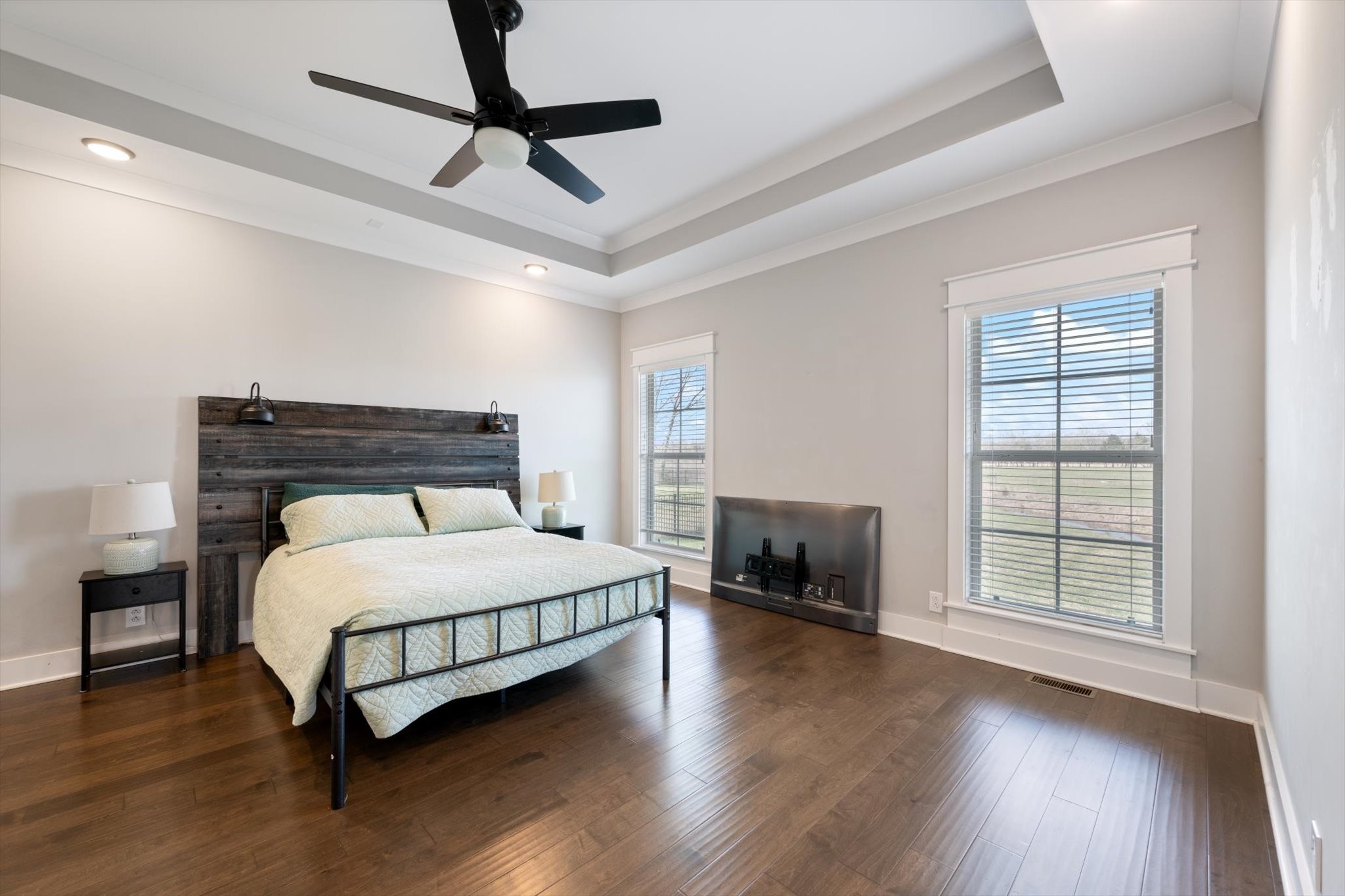 1901 Rhonda Dr