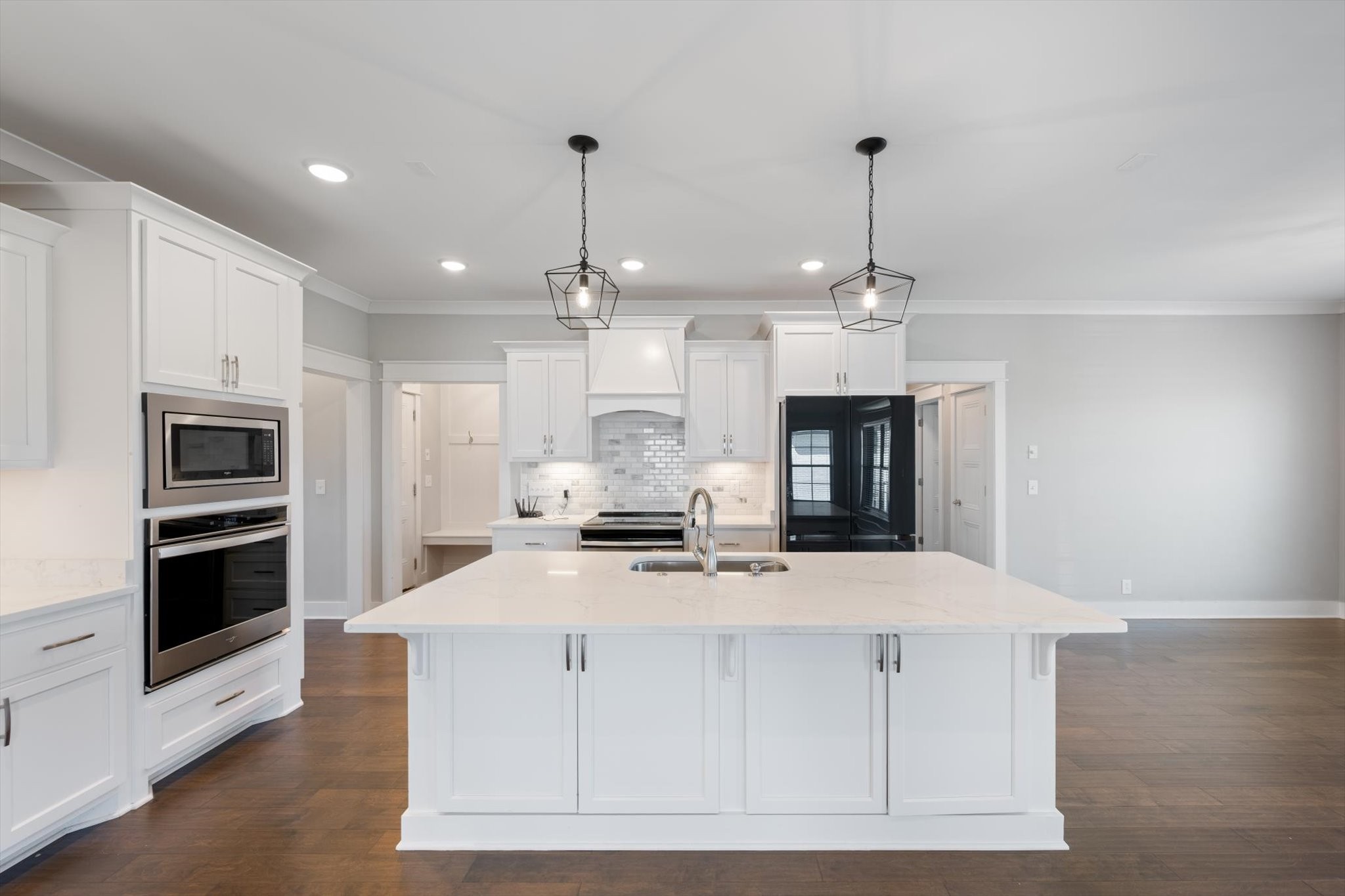 1901 Rhonda Dr