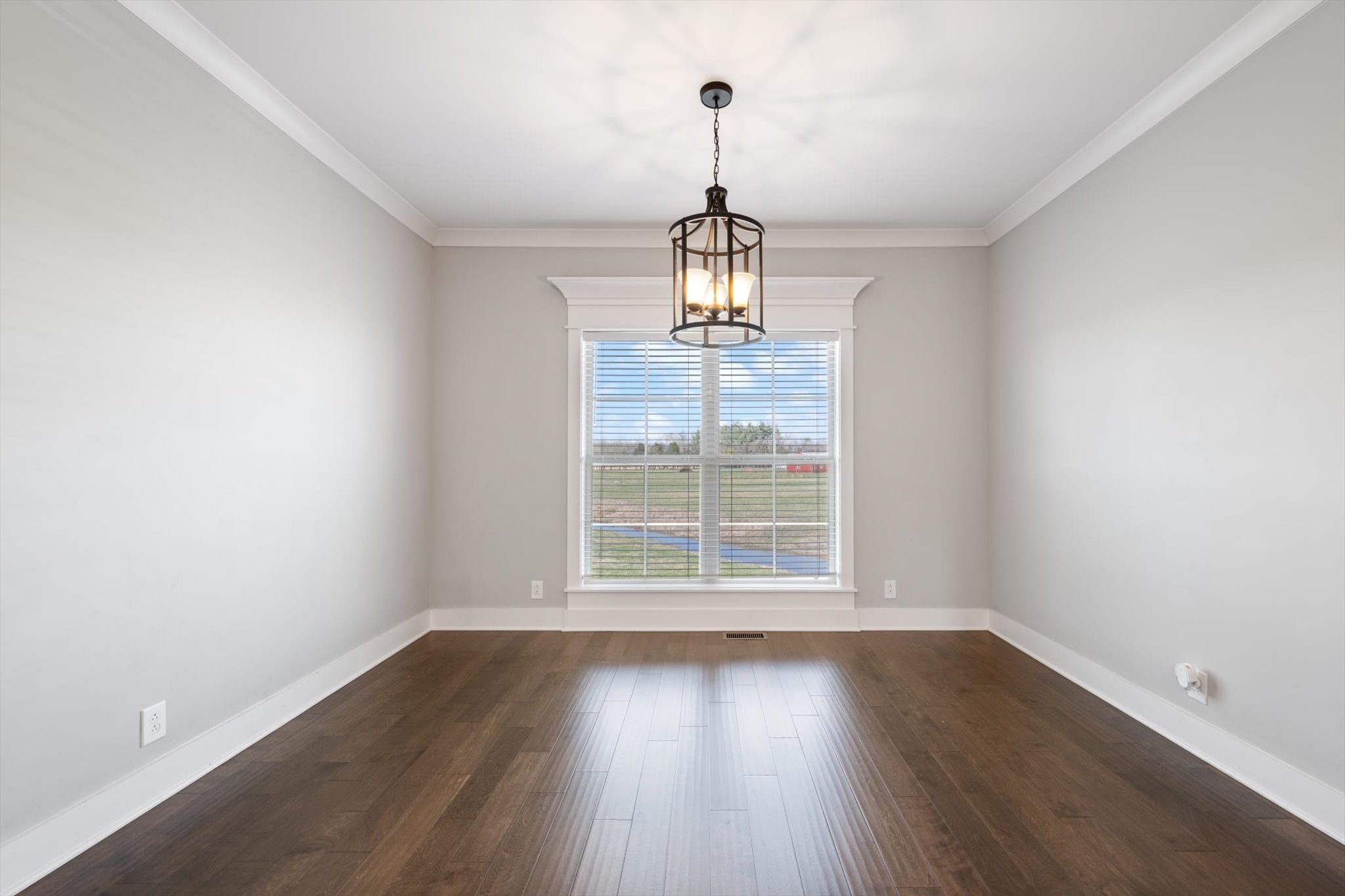 1901 Rhonda Dr