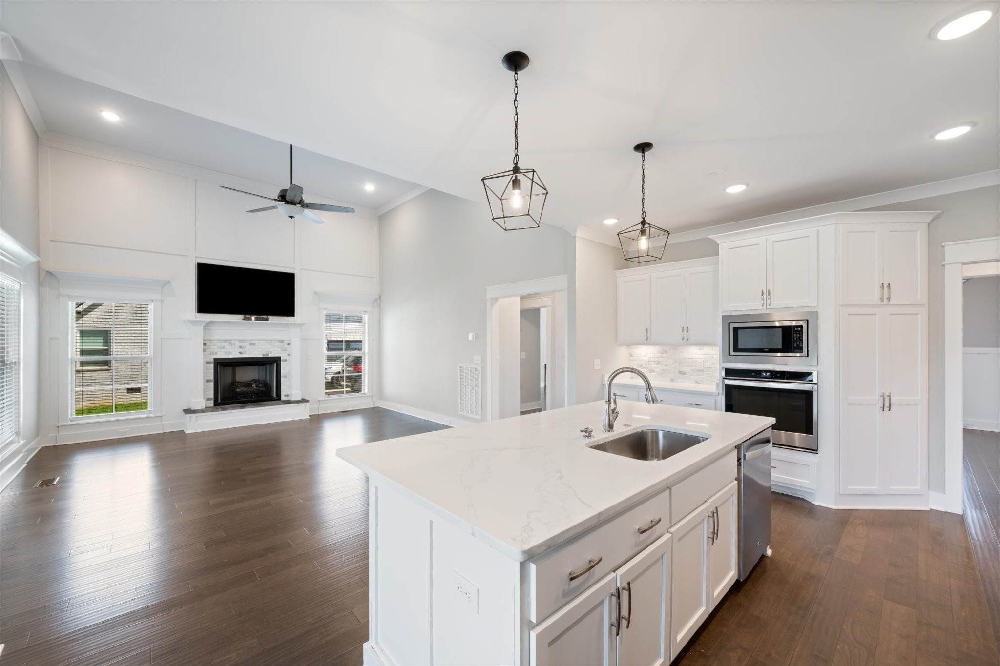 1901 Rhonda Dr