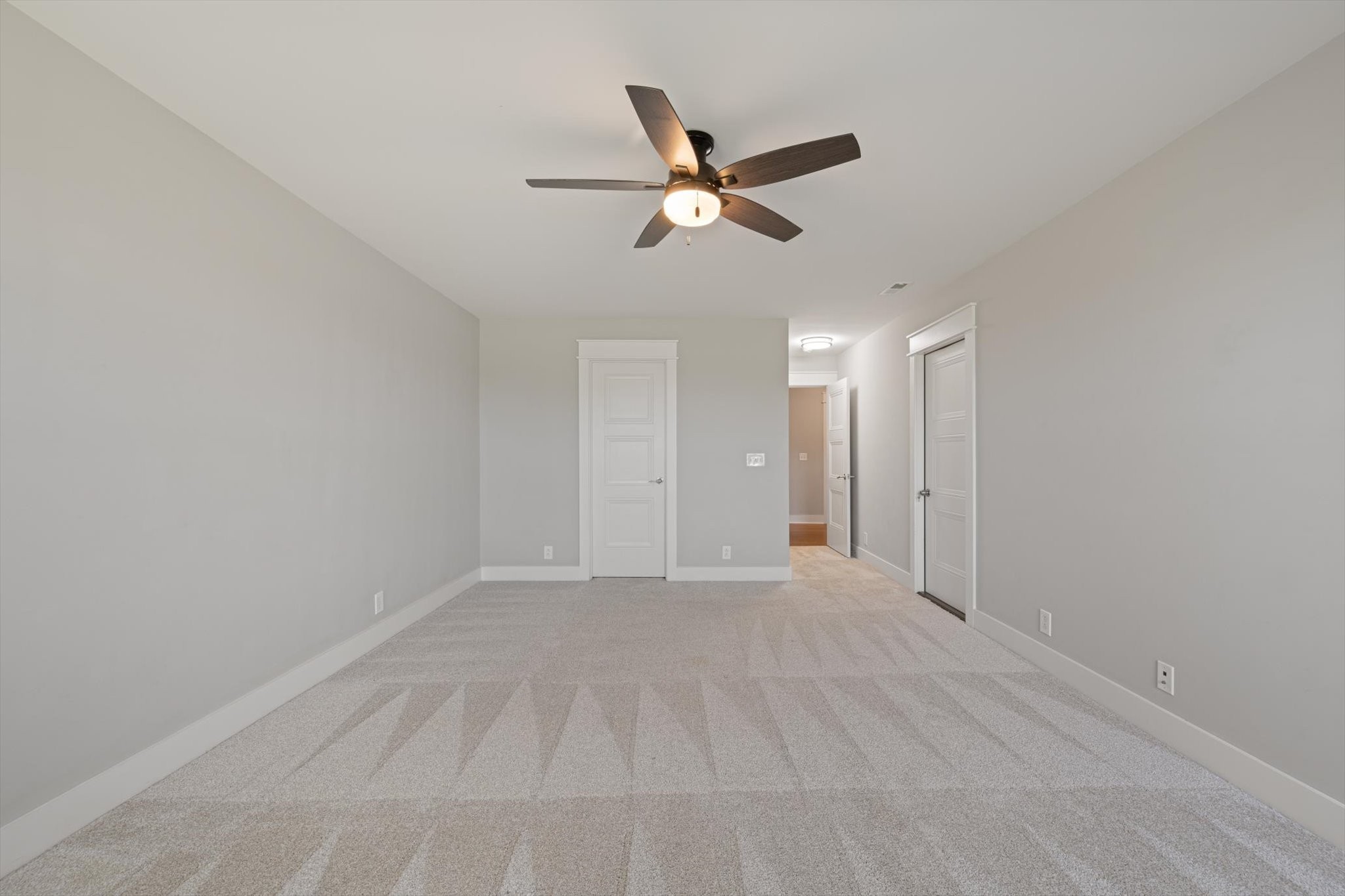 1901 Rhonda Dr