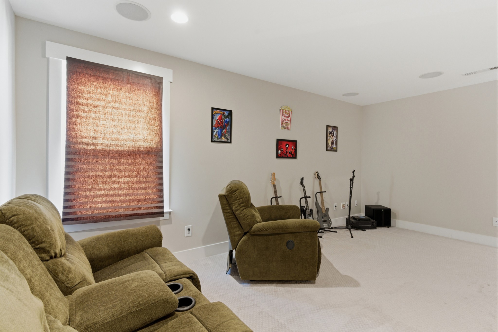 1089 River Oaks Blvd