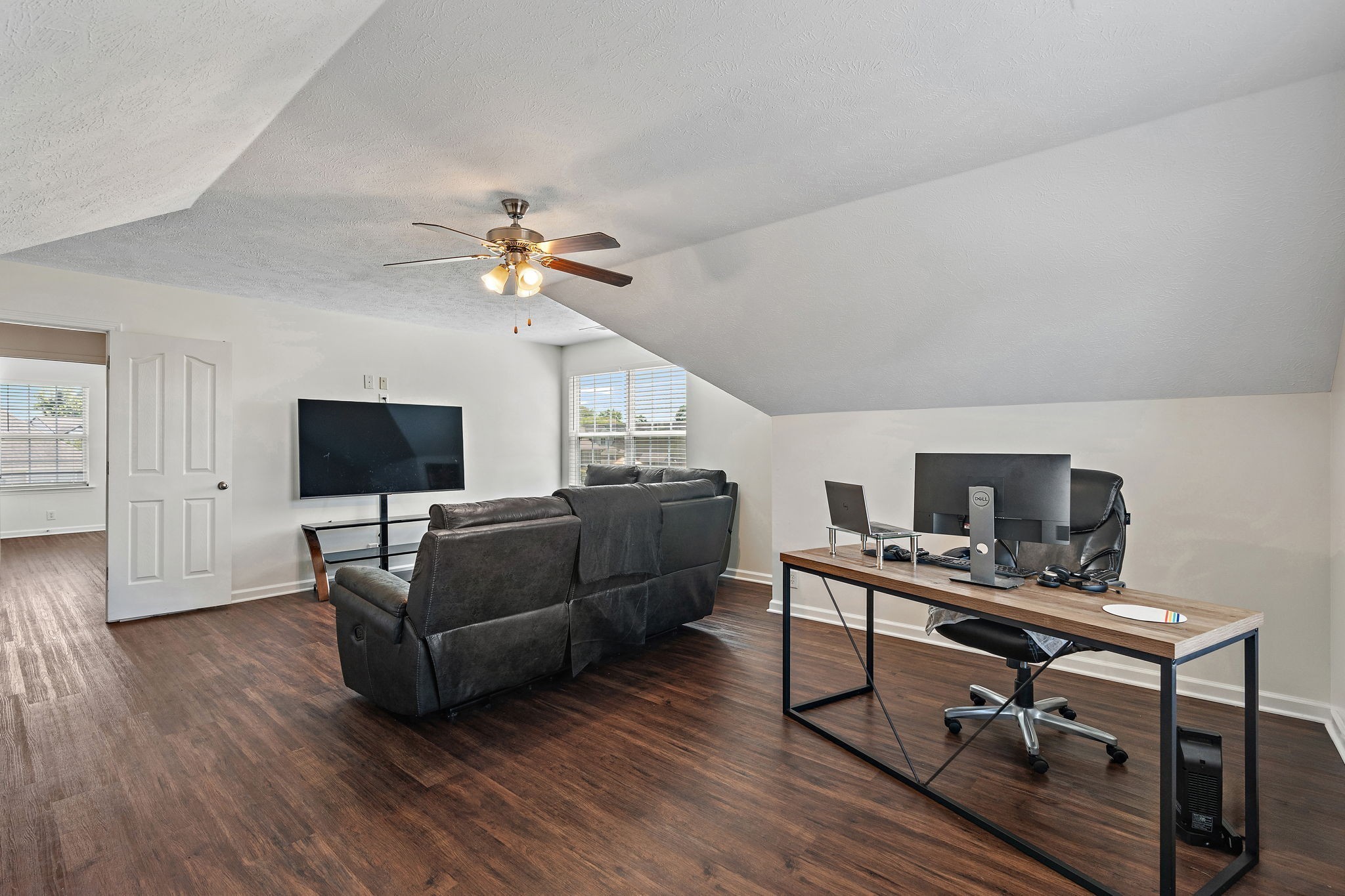 4332 Pender Ct