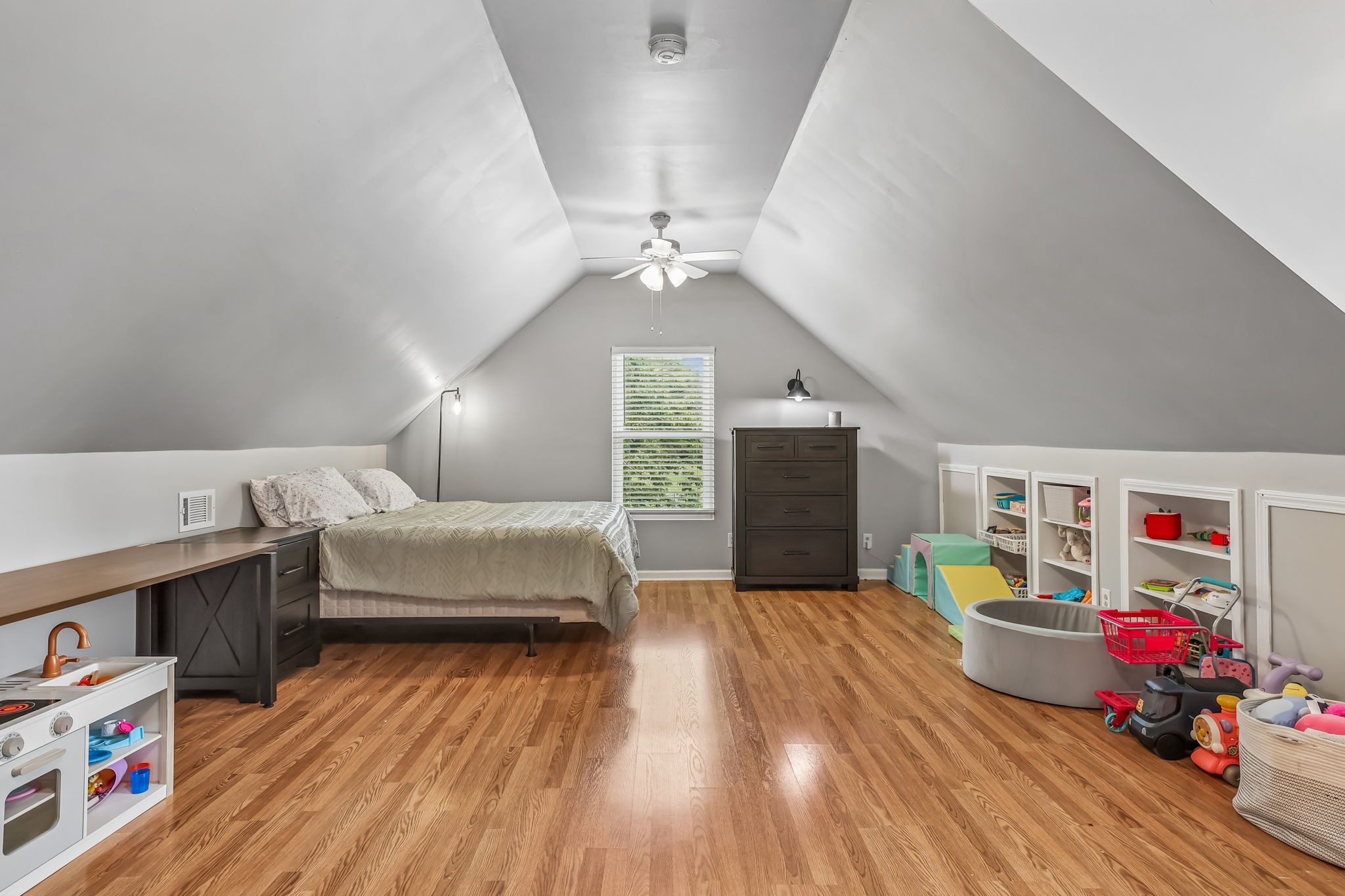 110 Ballard Ct
