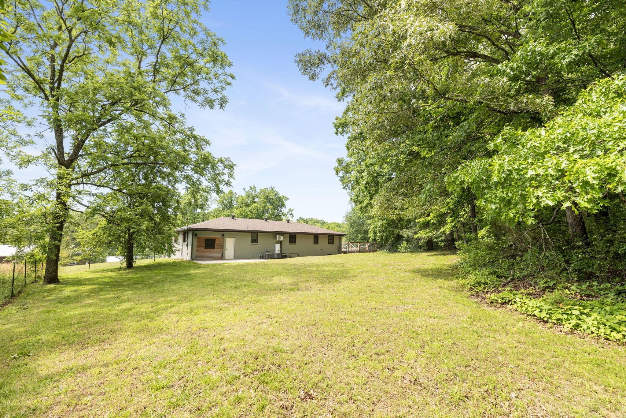 7623 Highway 100