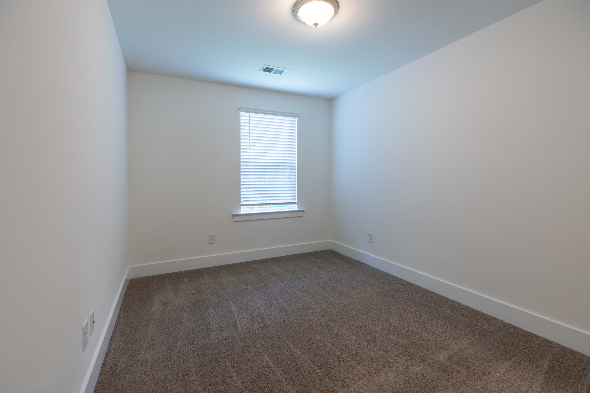1079 Sweetleaf Dr