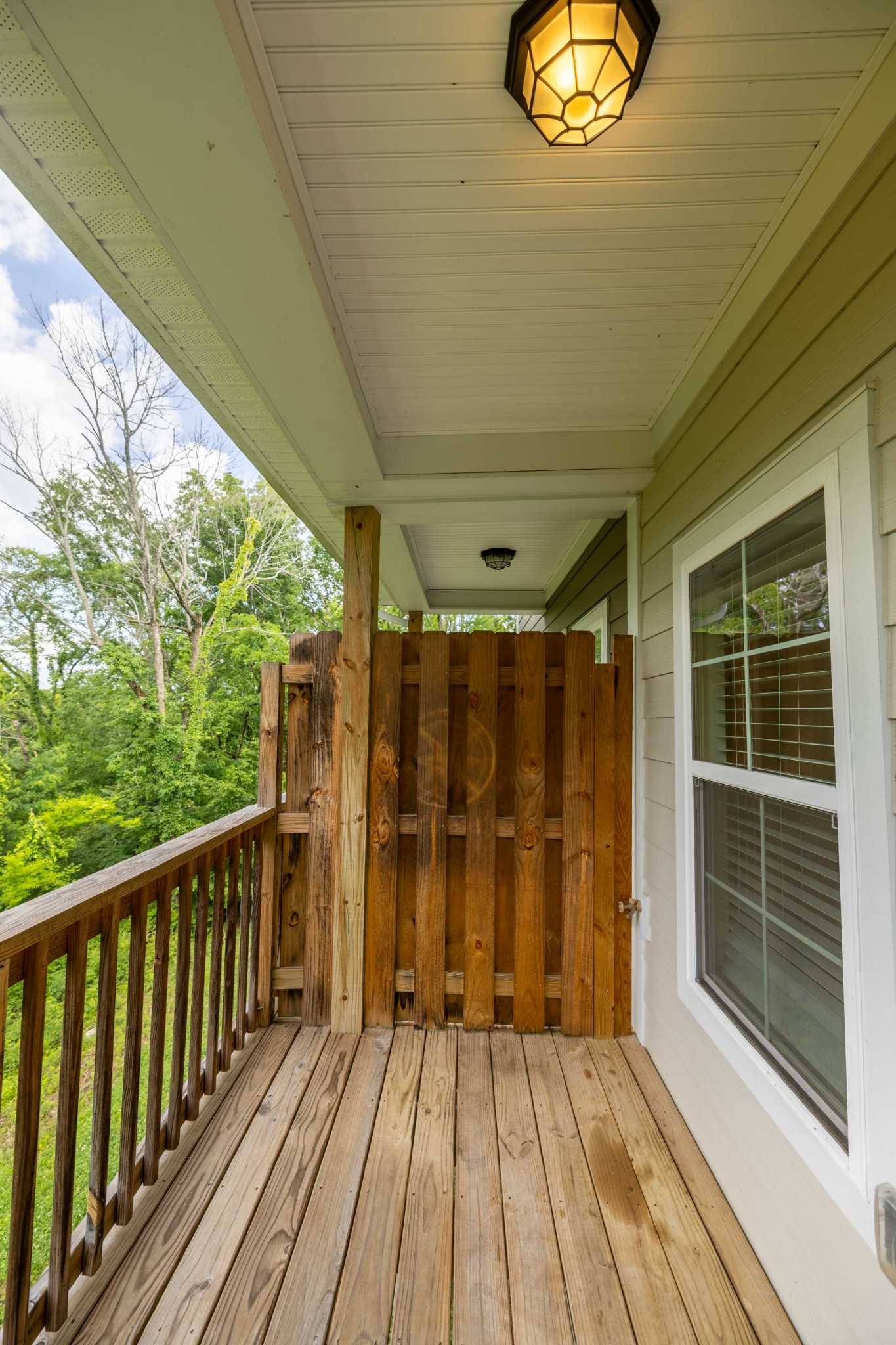 1109 Sweetleaf Dr