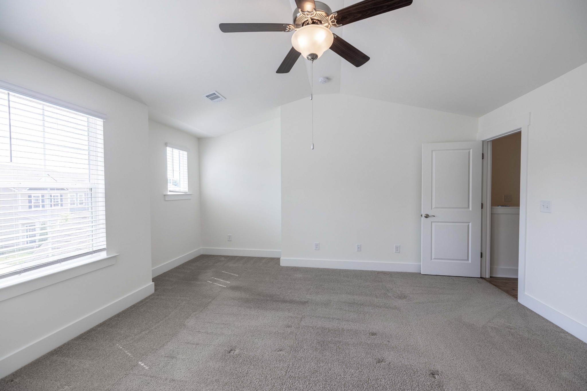 1109 Sweetleaf Dr