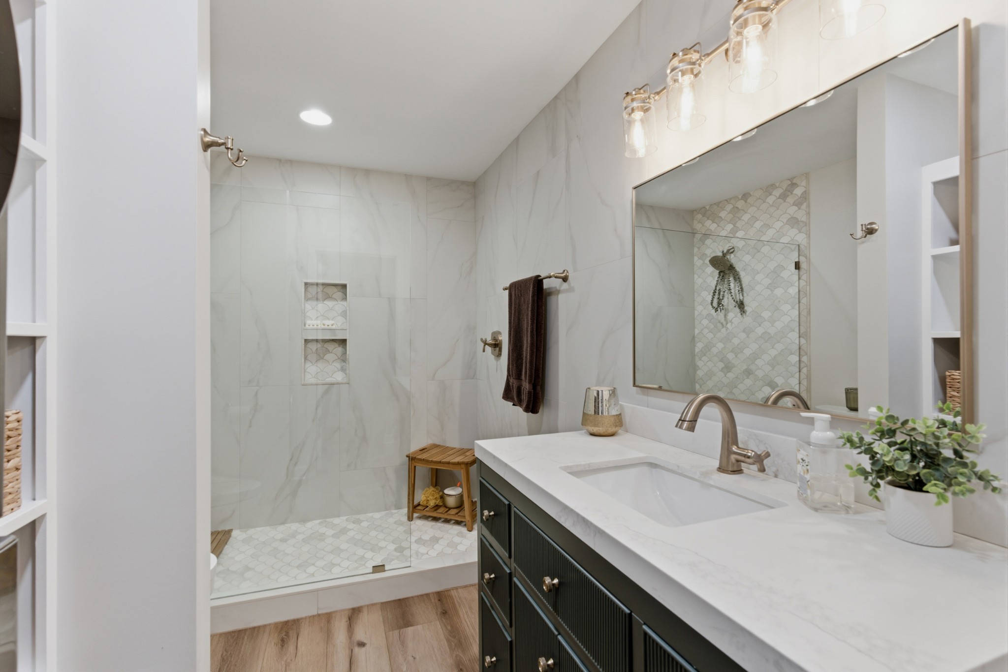 216 Highland Villa Cir