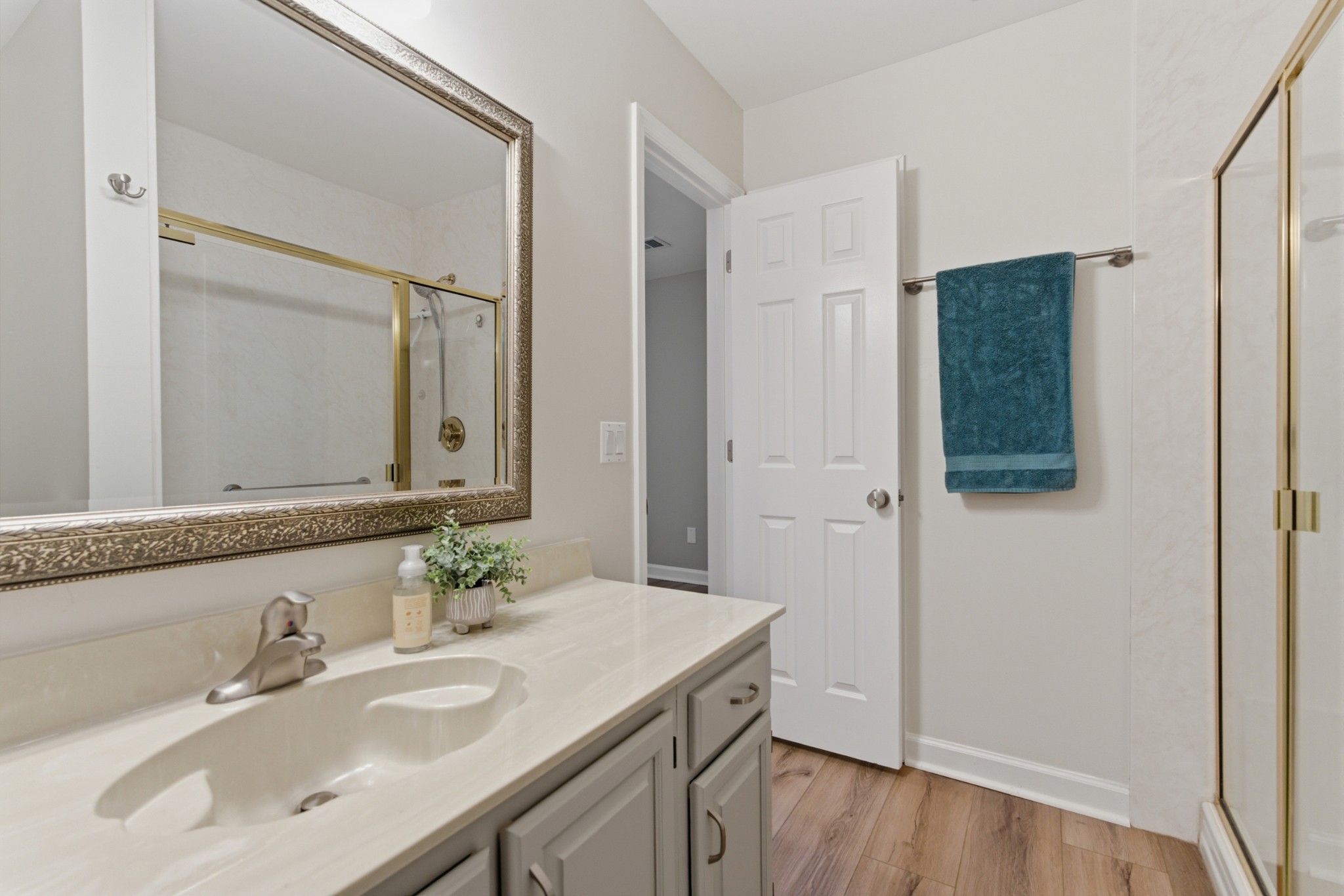 216 Highland Villa Cir