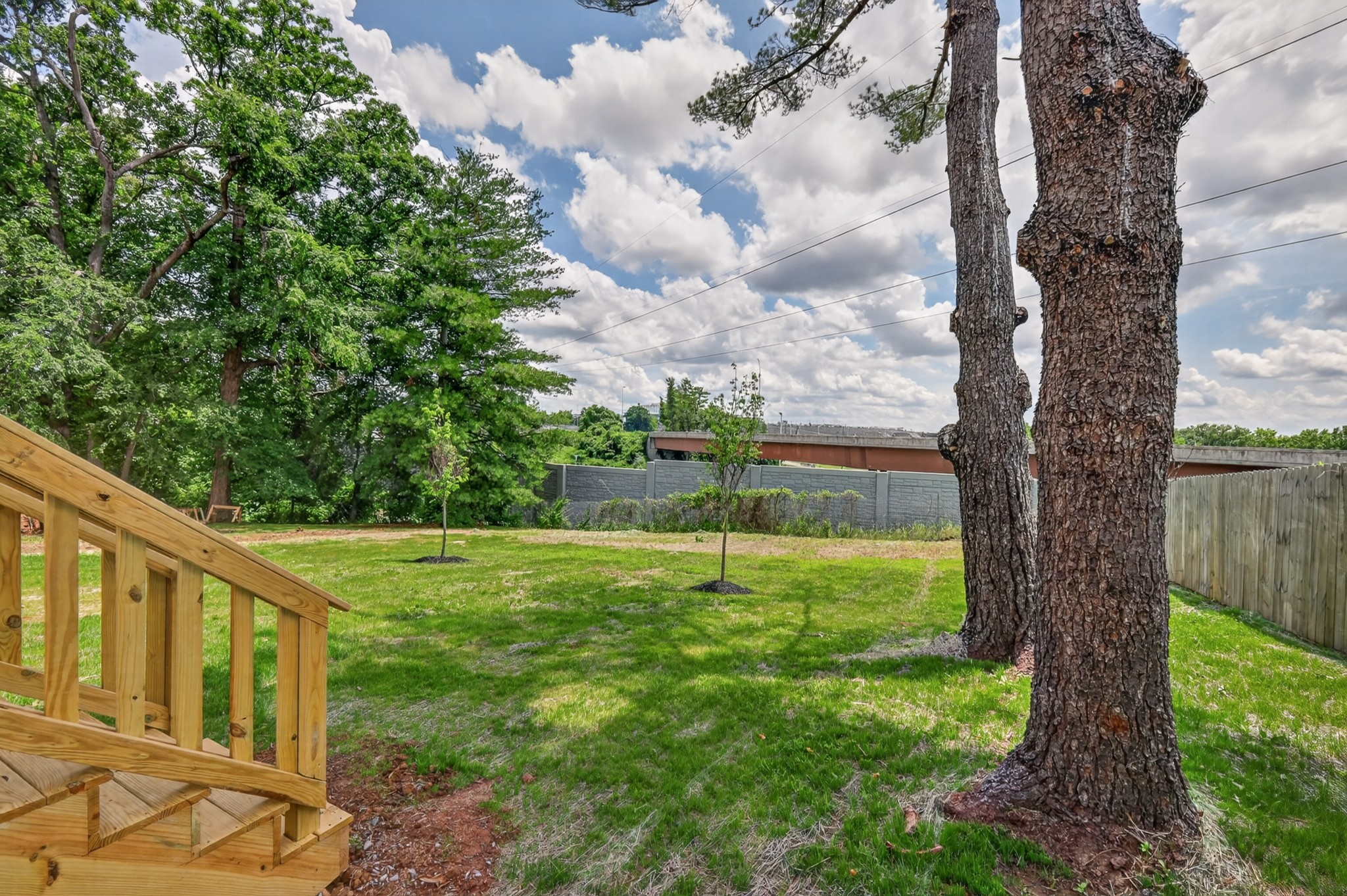 635 Clairidge Dr
