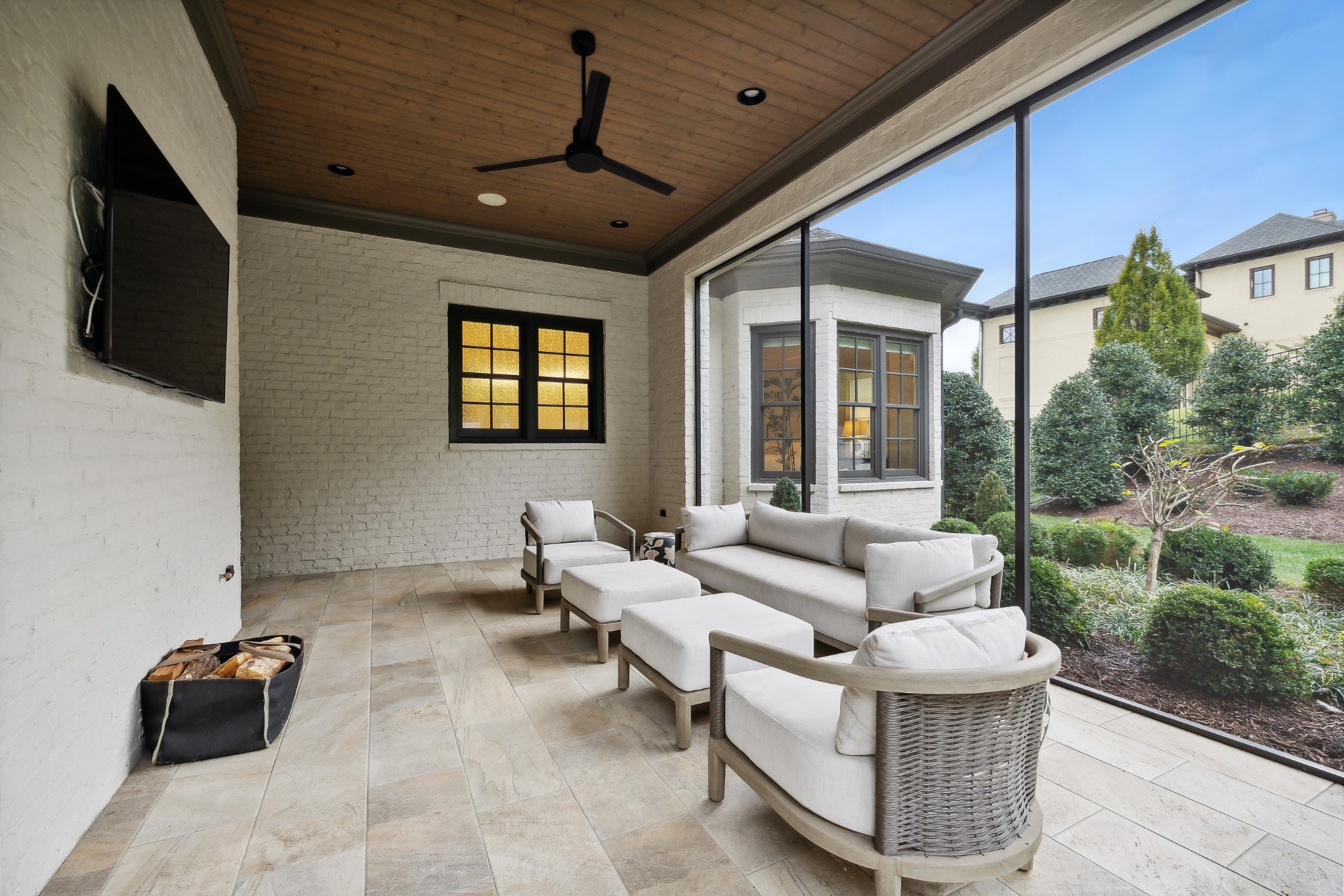 822 Windstone Blvd