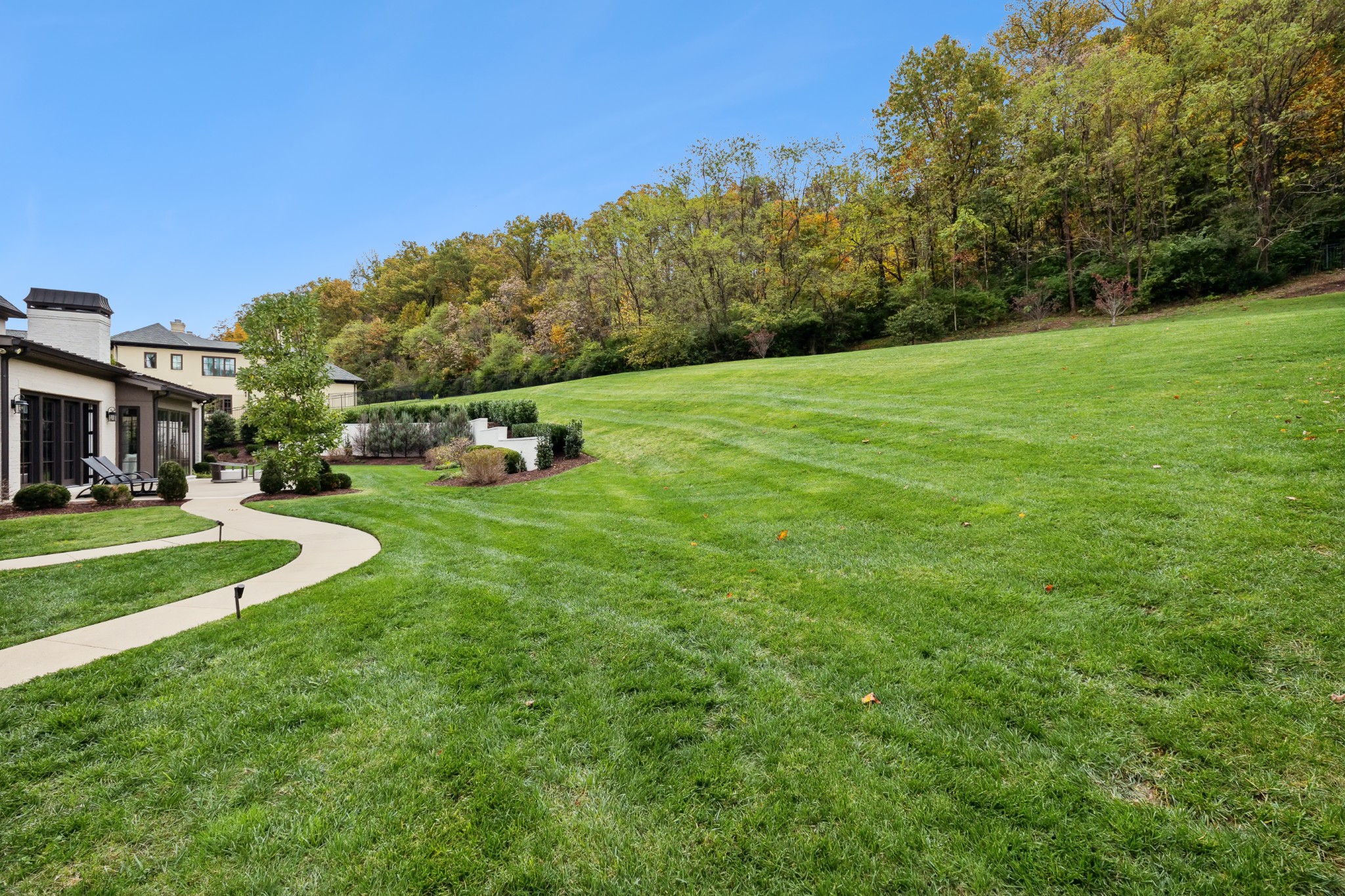 822 Windstone Blvd