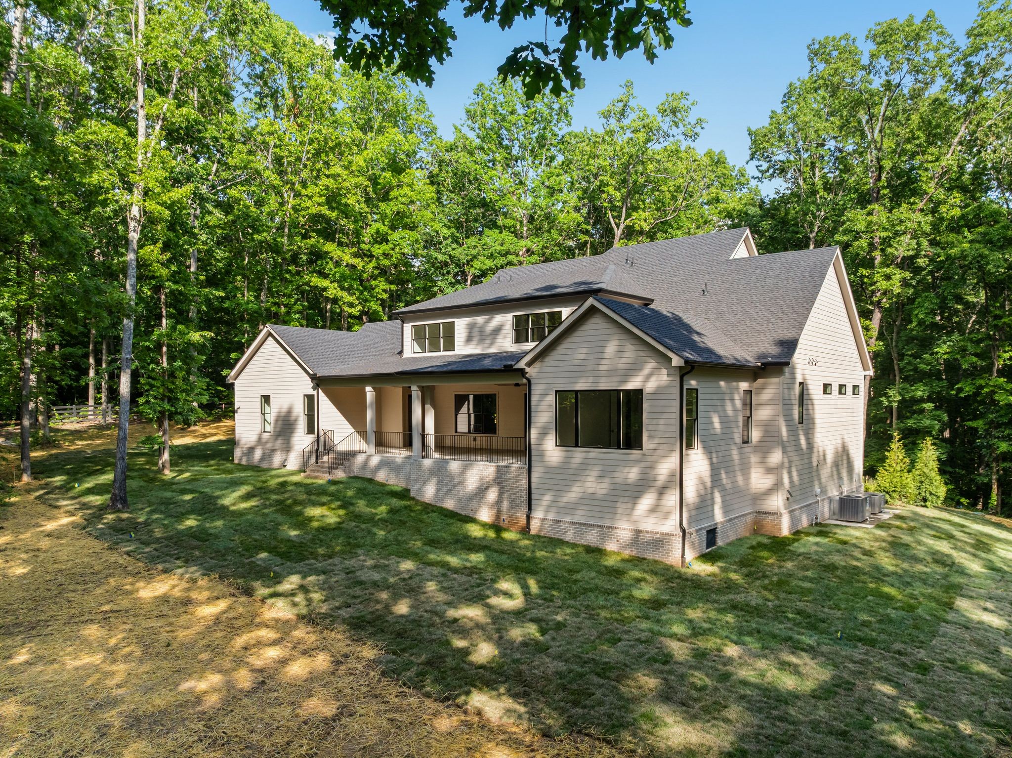 5662 Pinewood Rd