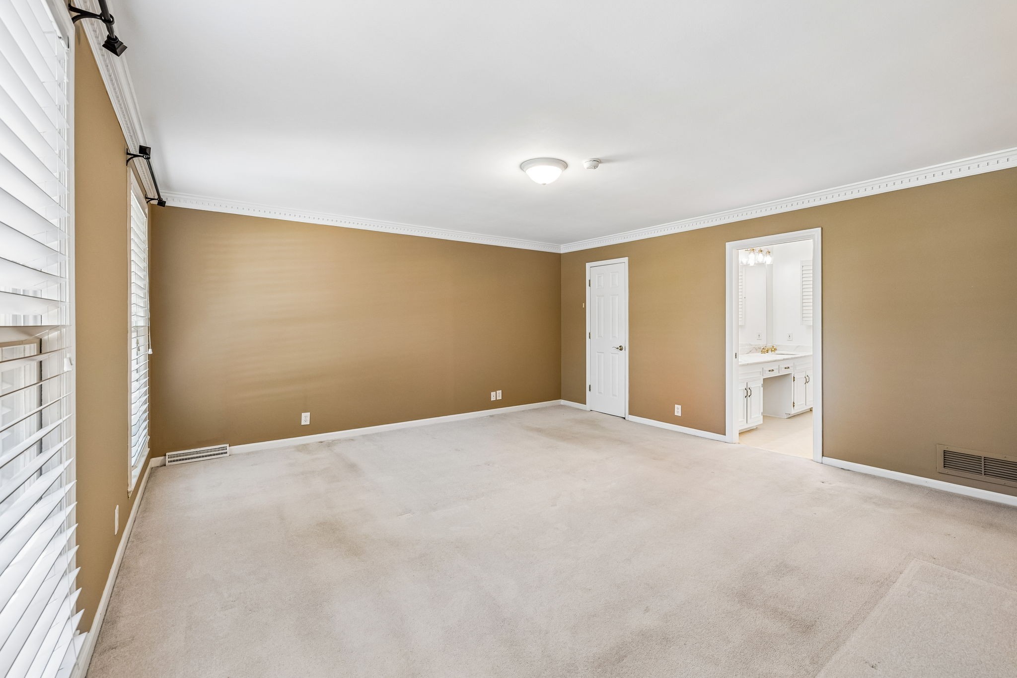 2397 Foxhaven Dr