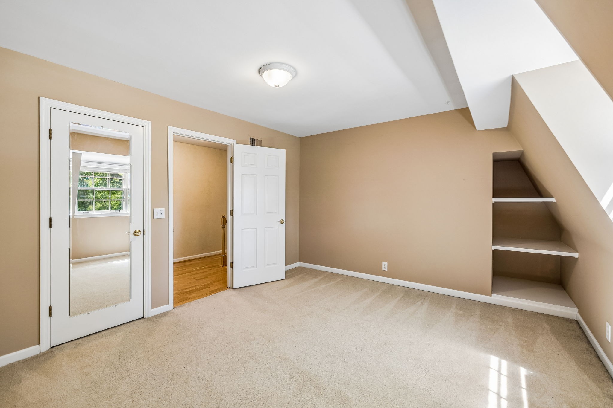 2397 Foxhaven Dr