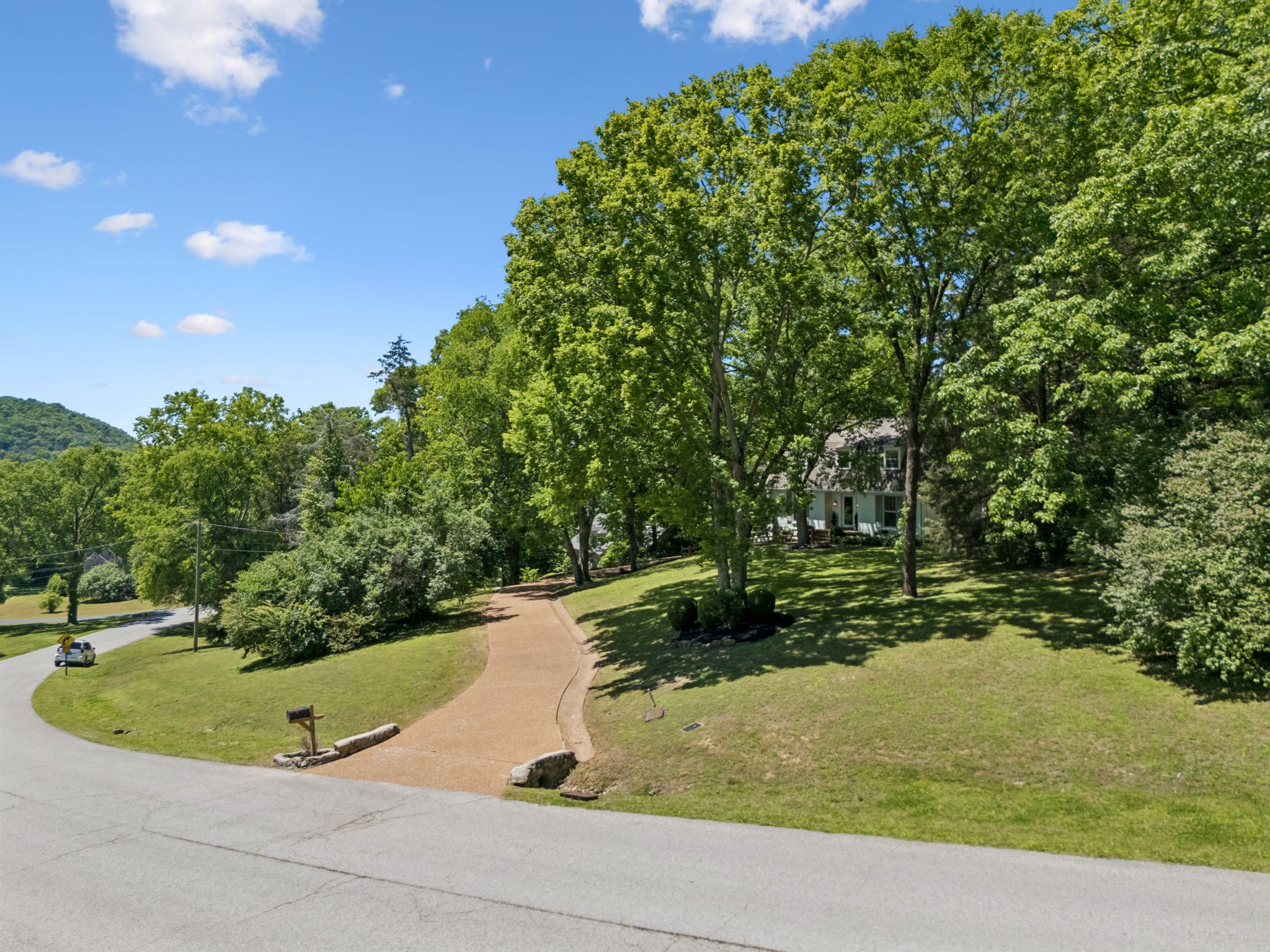 2397 Foxhaven Dr