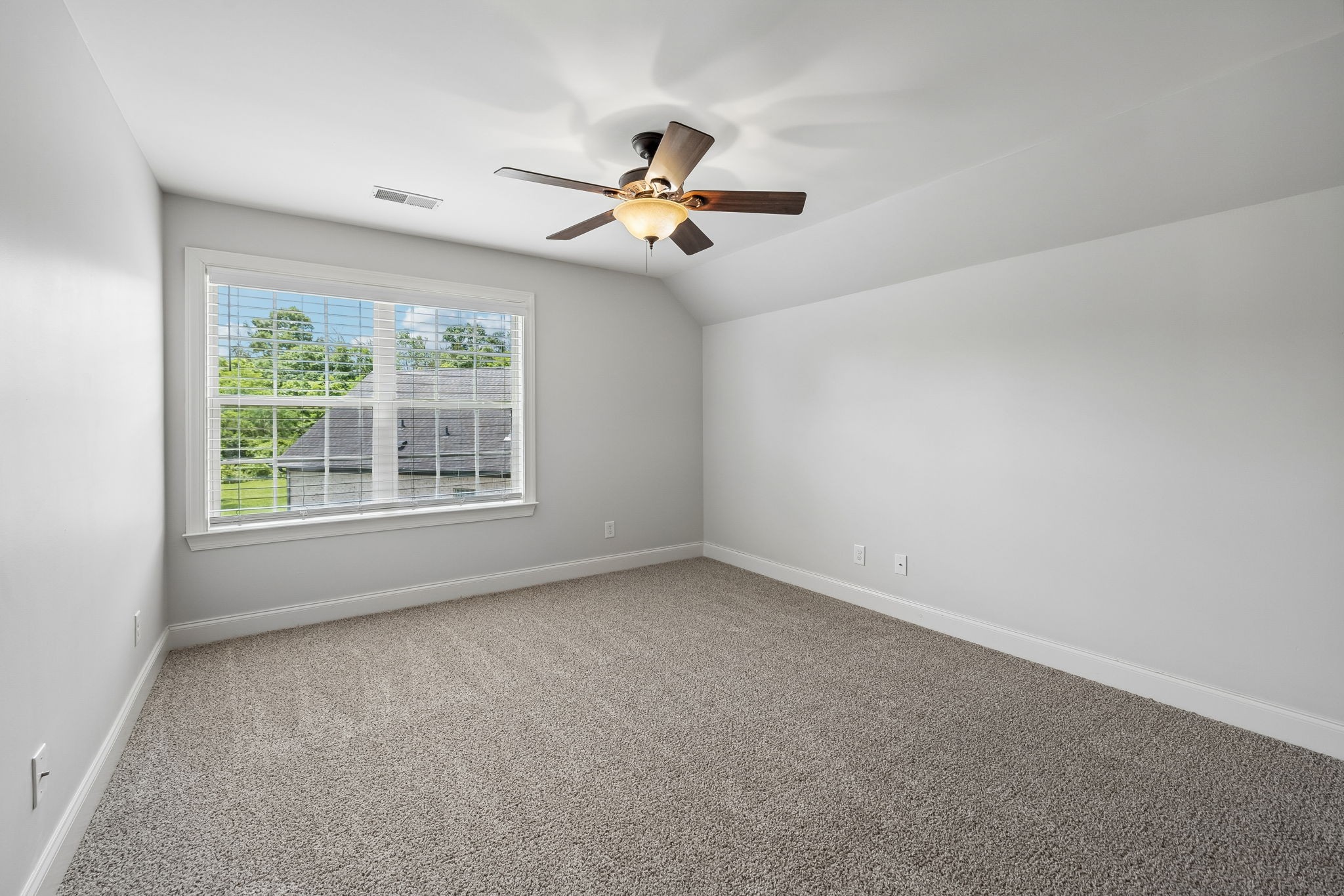 3141 Hidden Creek Dr