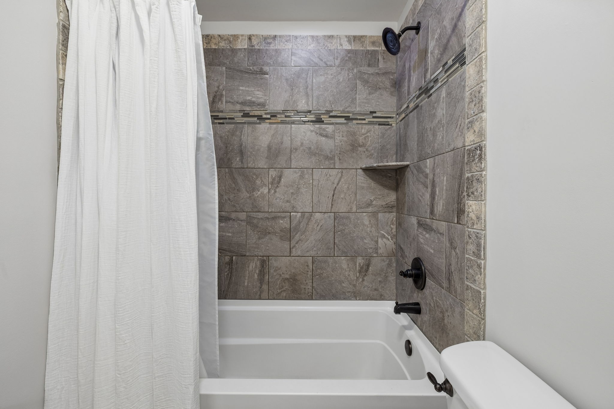 3141 Hidden Creek Dr