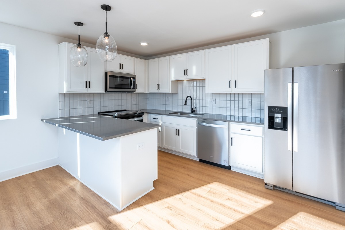 102 Duke St Unit: 8