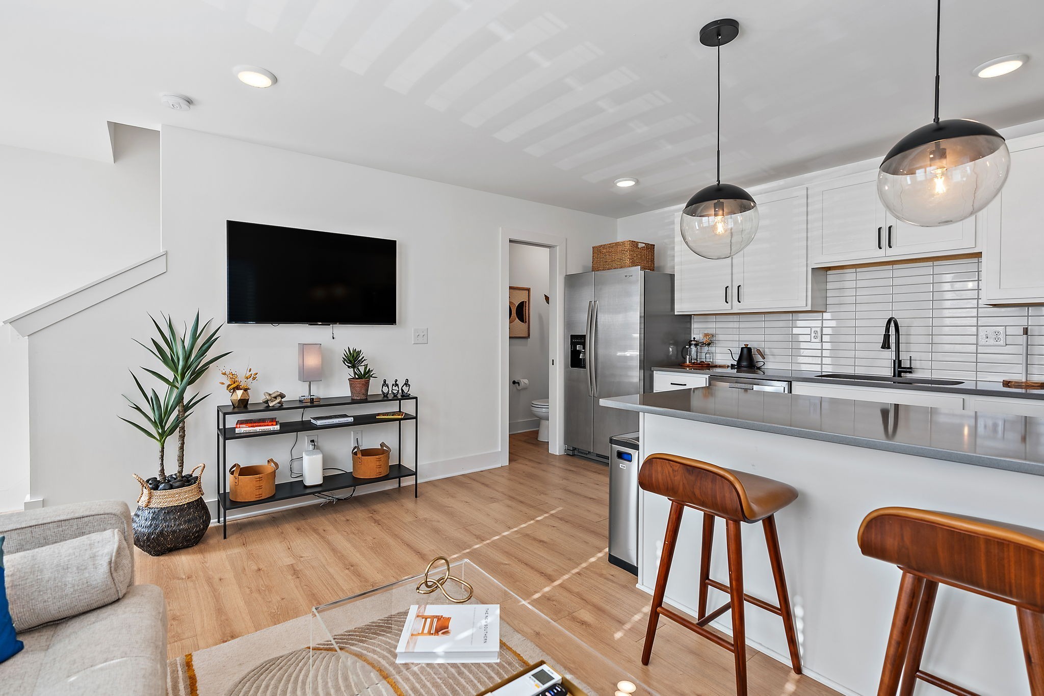 102 Duke St Unit: 8