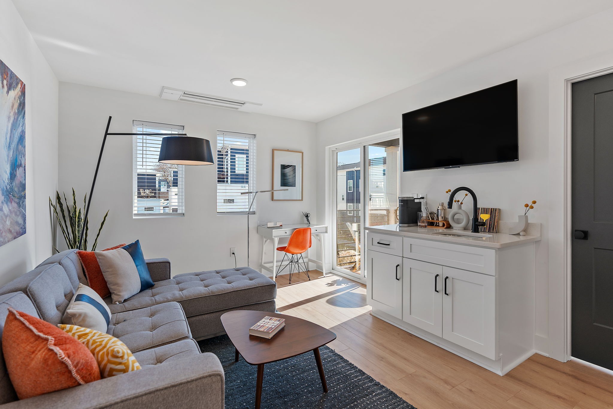 102 Duke St Unit: 8