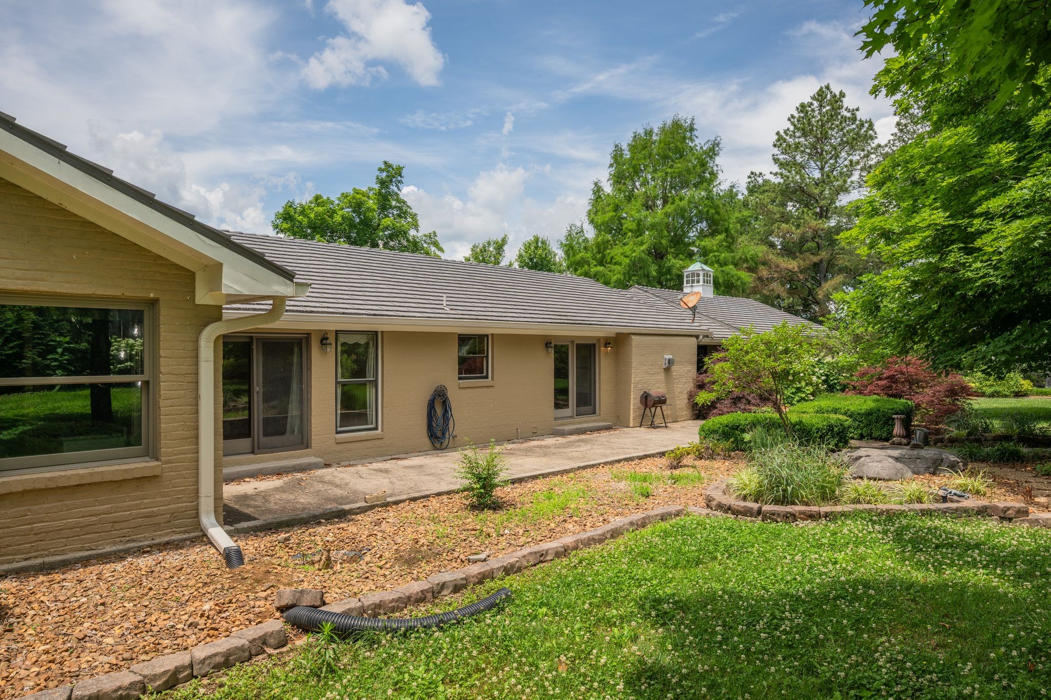9133 Twelve Corners Rd