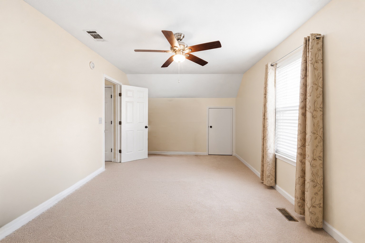 942 Lavergne Ln