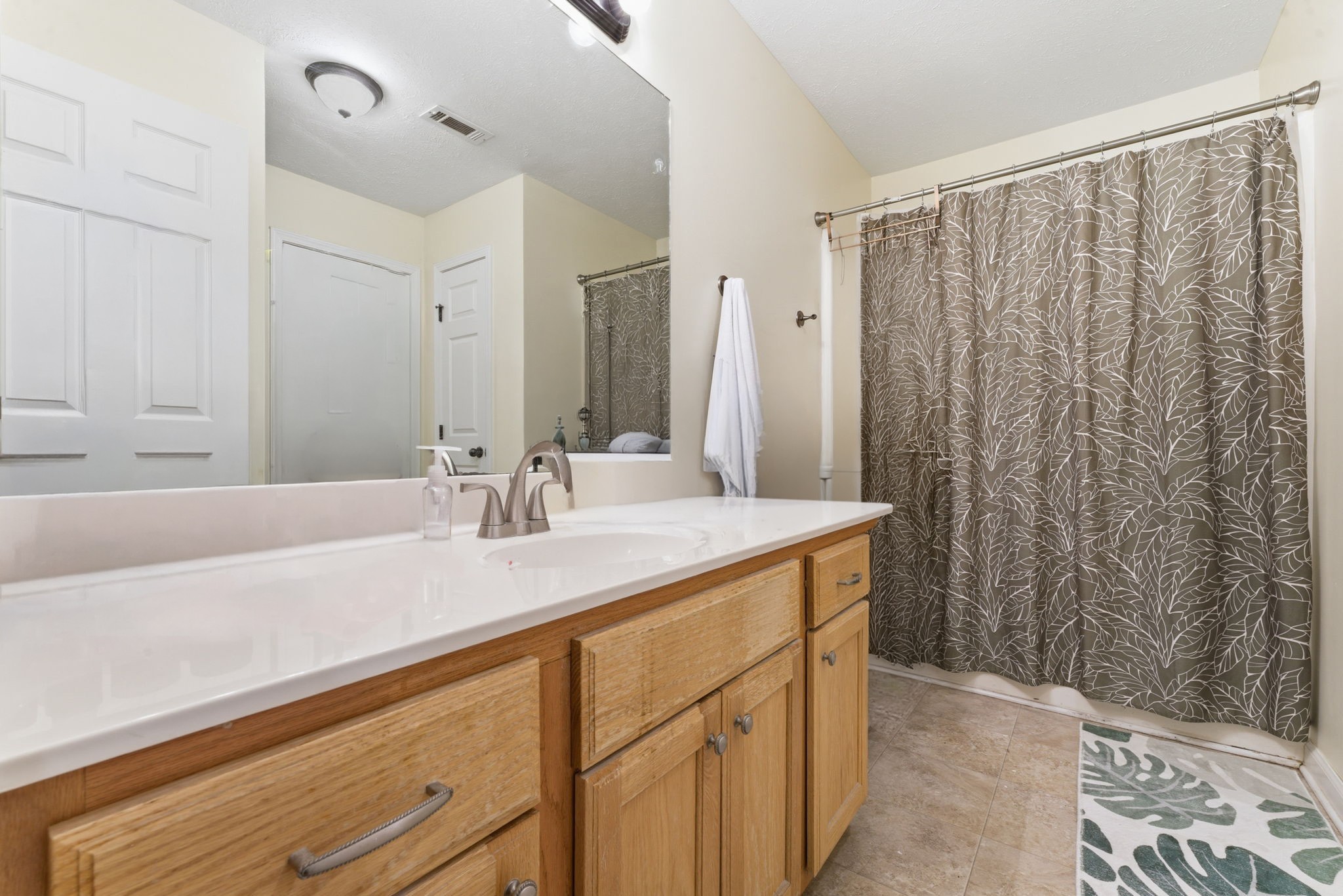 942 Lavergne Ln
