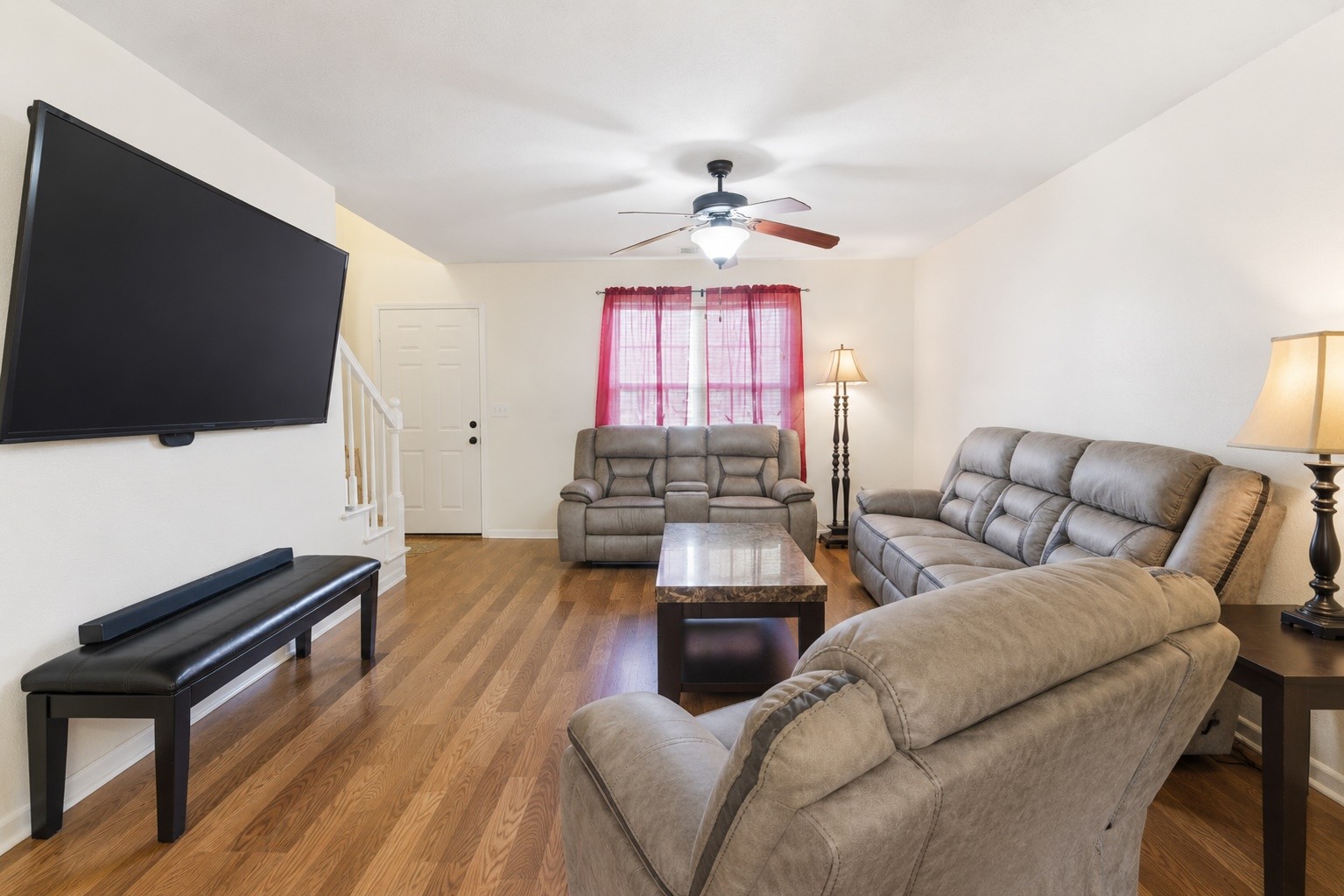 942 Lavergne Ln