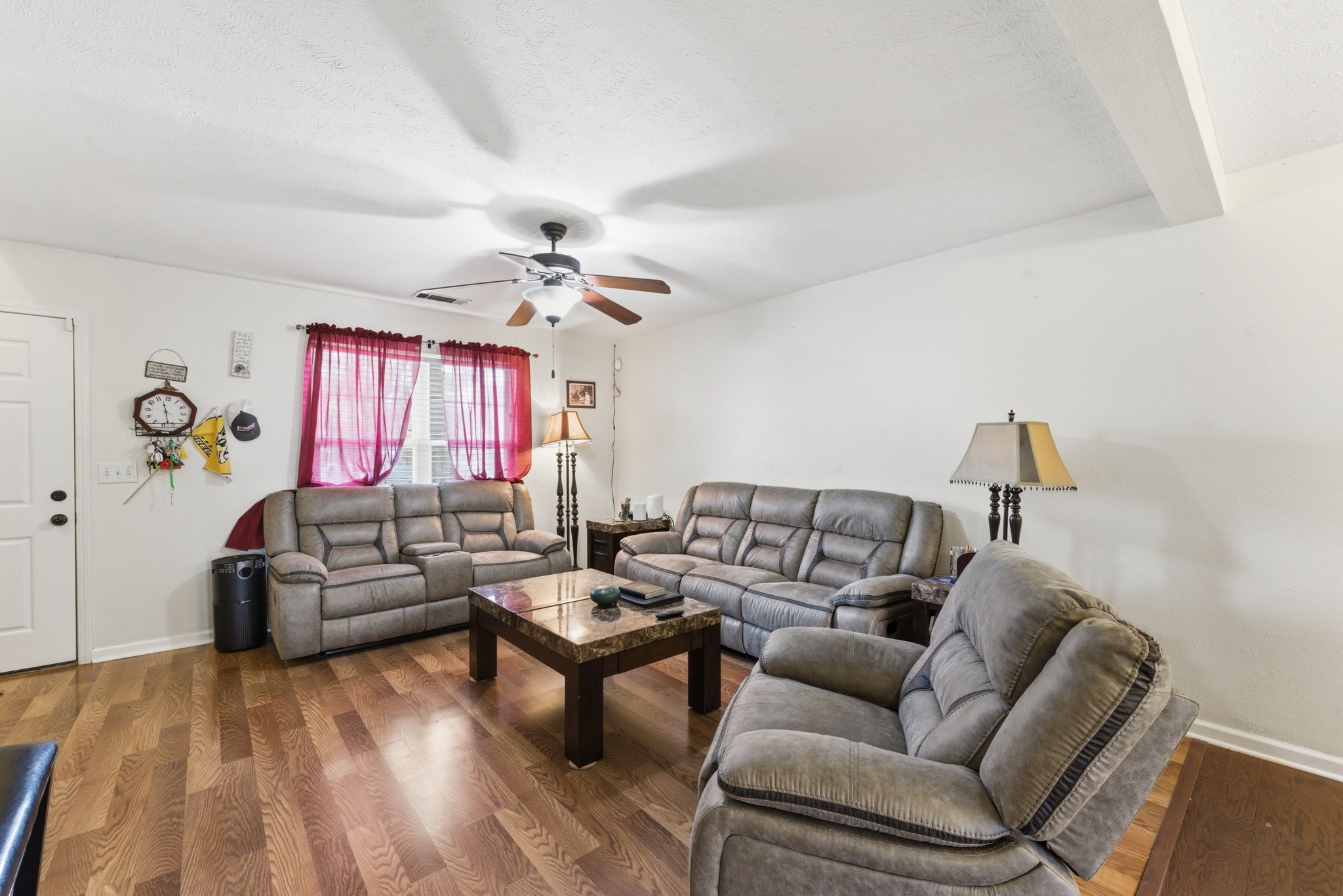 942 Lavergne Ln