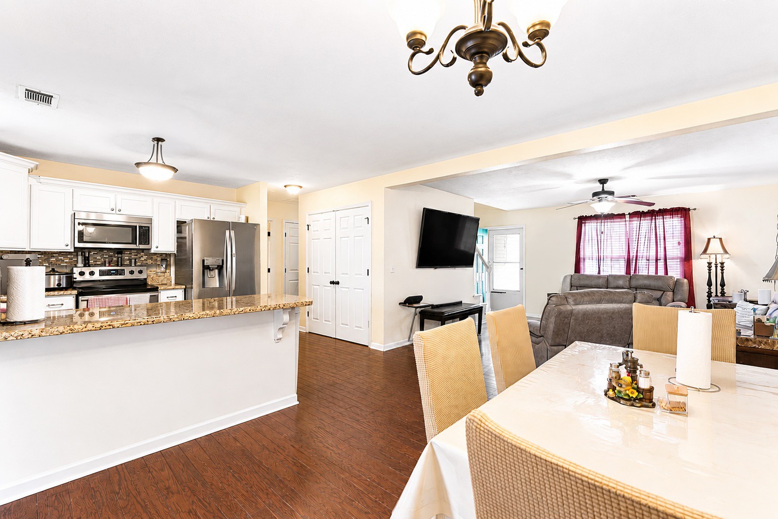 942 Lavergne Ln