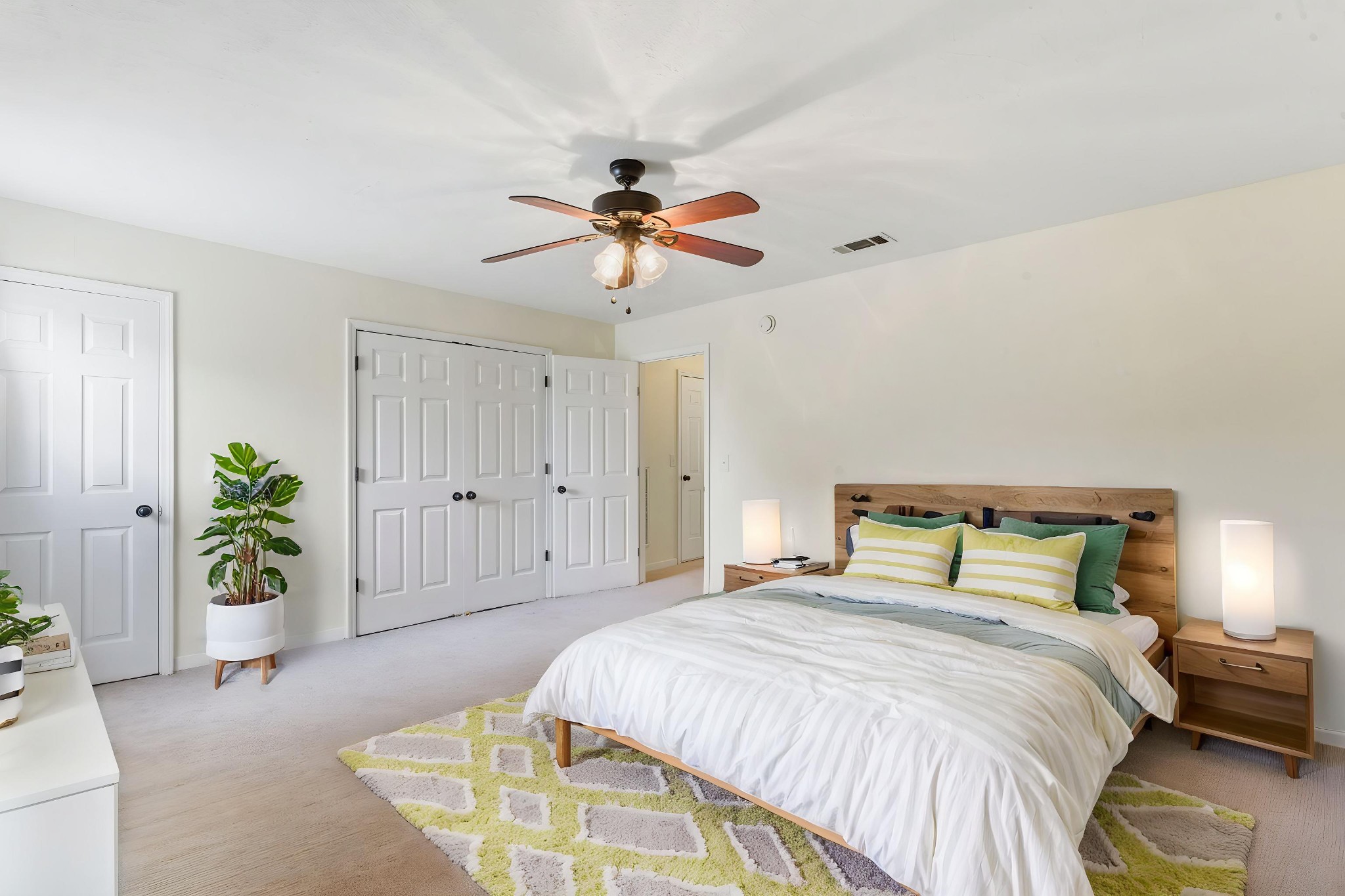 942 Lavergne Ln
