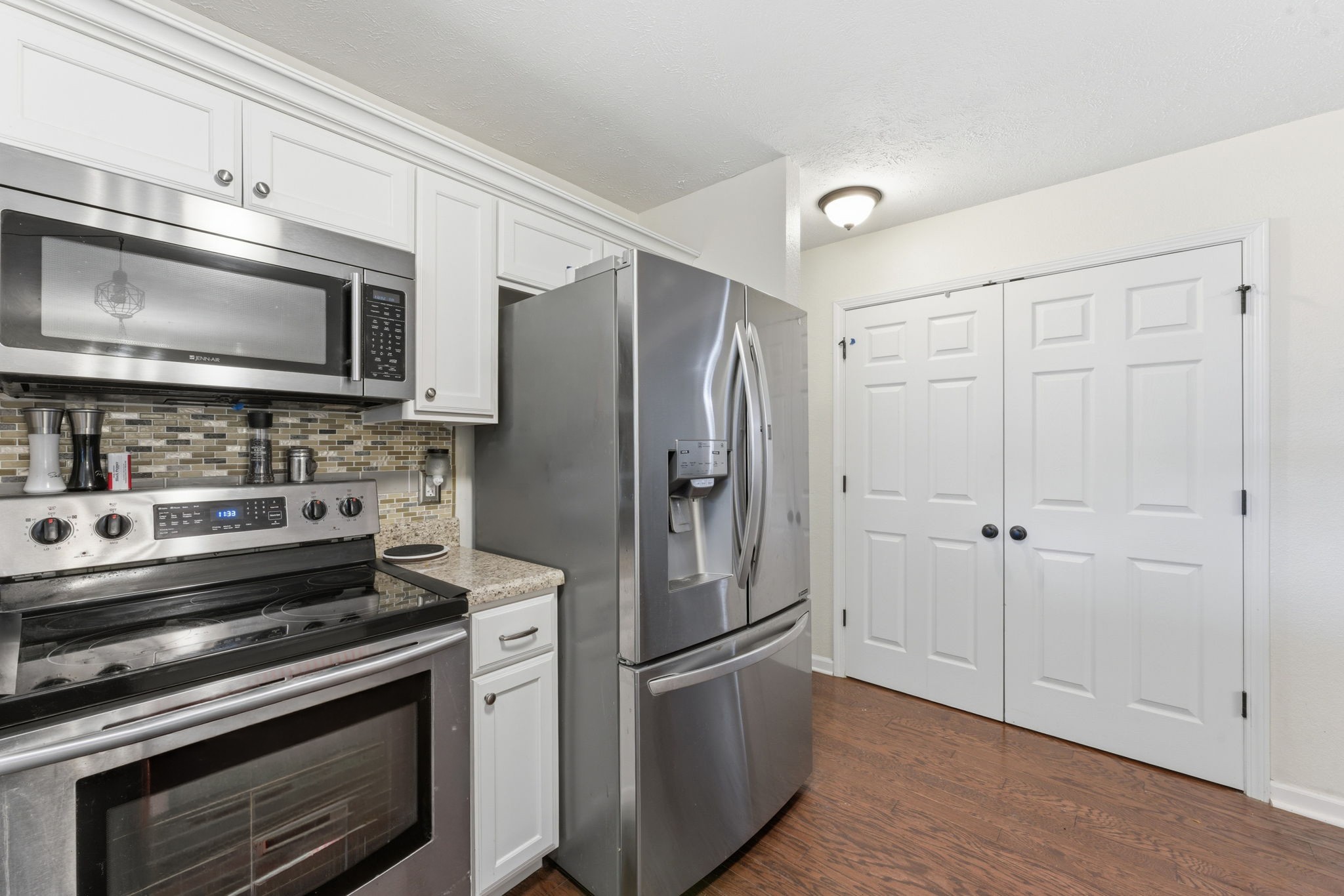 942 Lavergne Ln