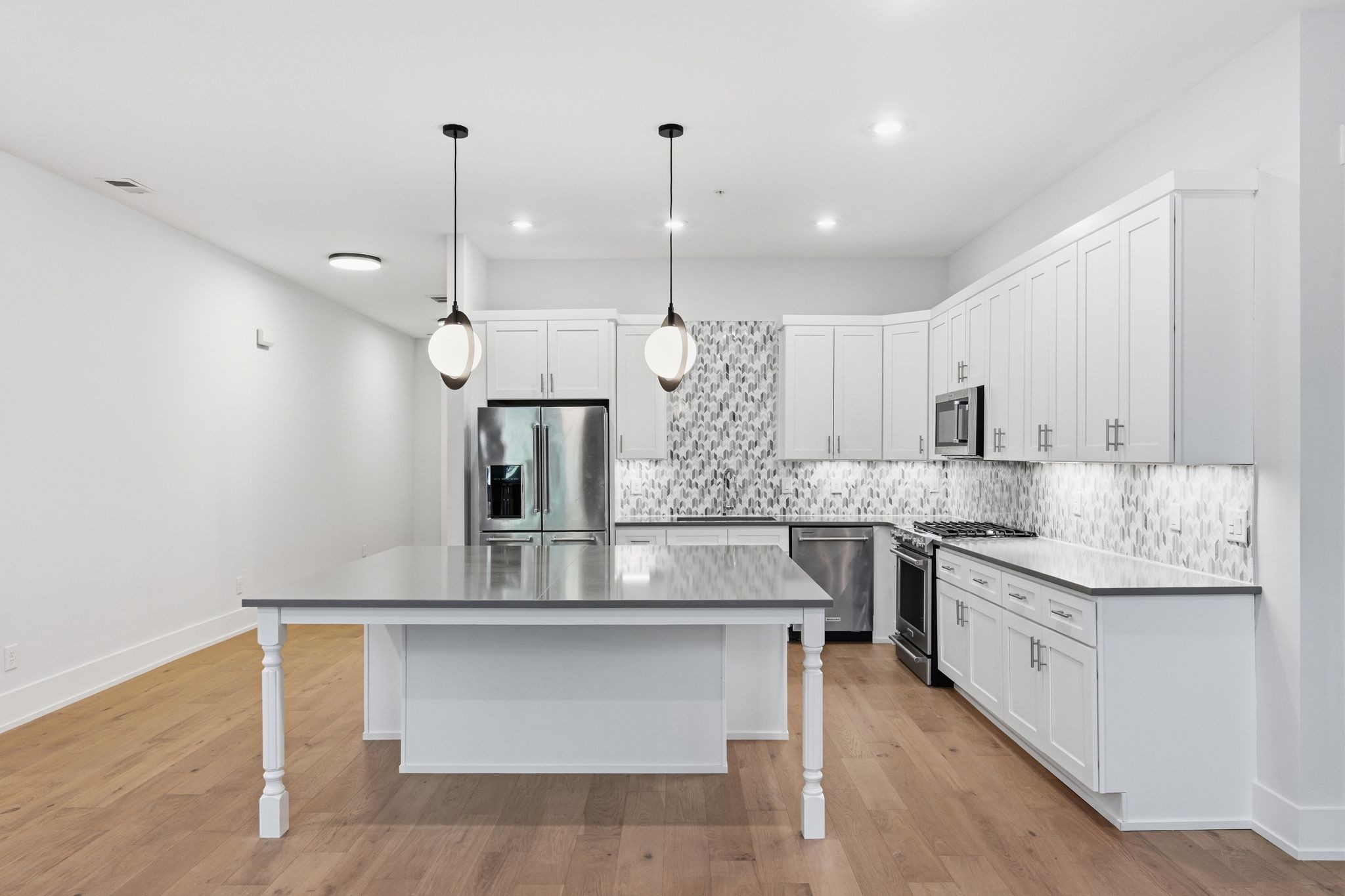 119 Acklen Park Dr Unit: 101