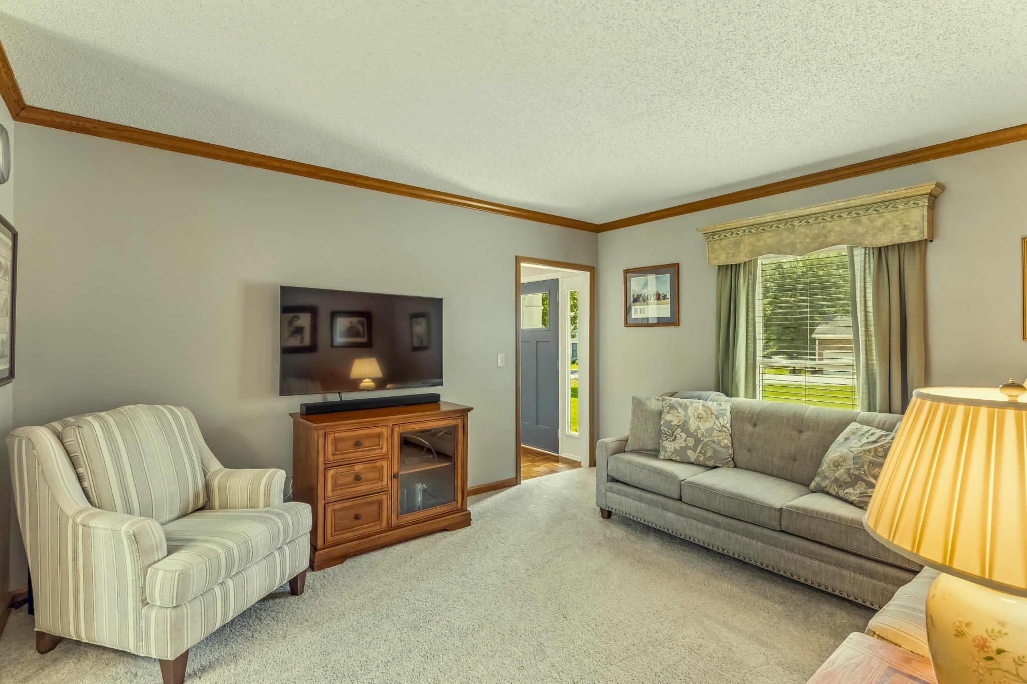 566 Overview Ln