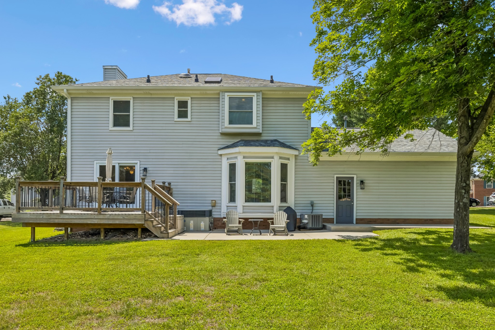 566 Overview Ln