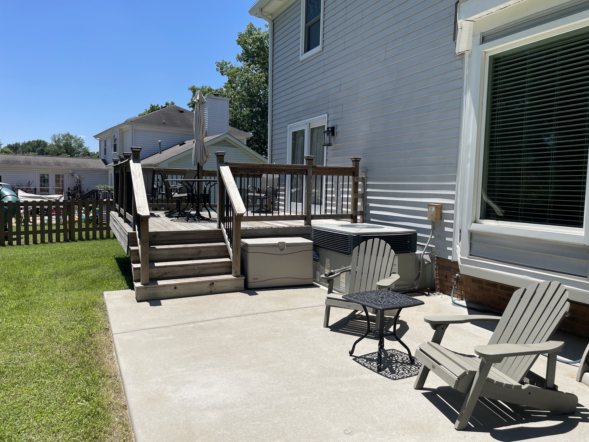566 Overview Ln