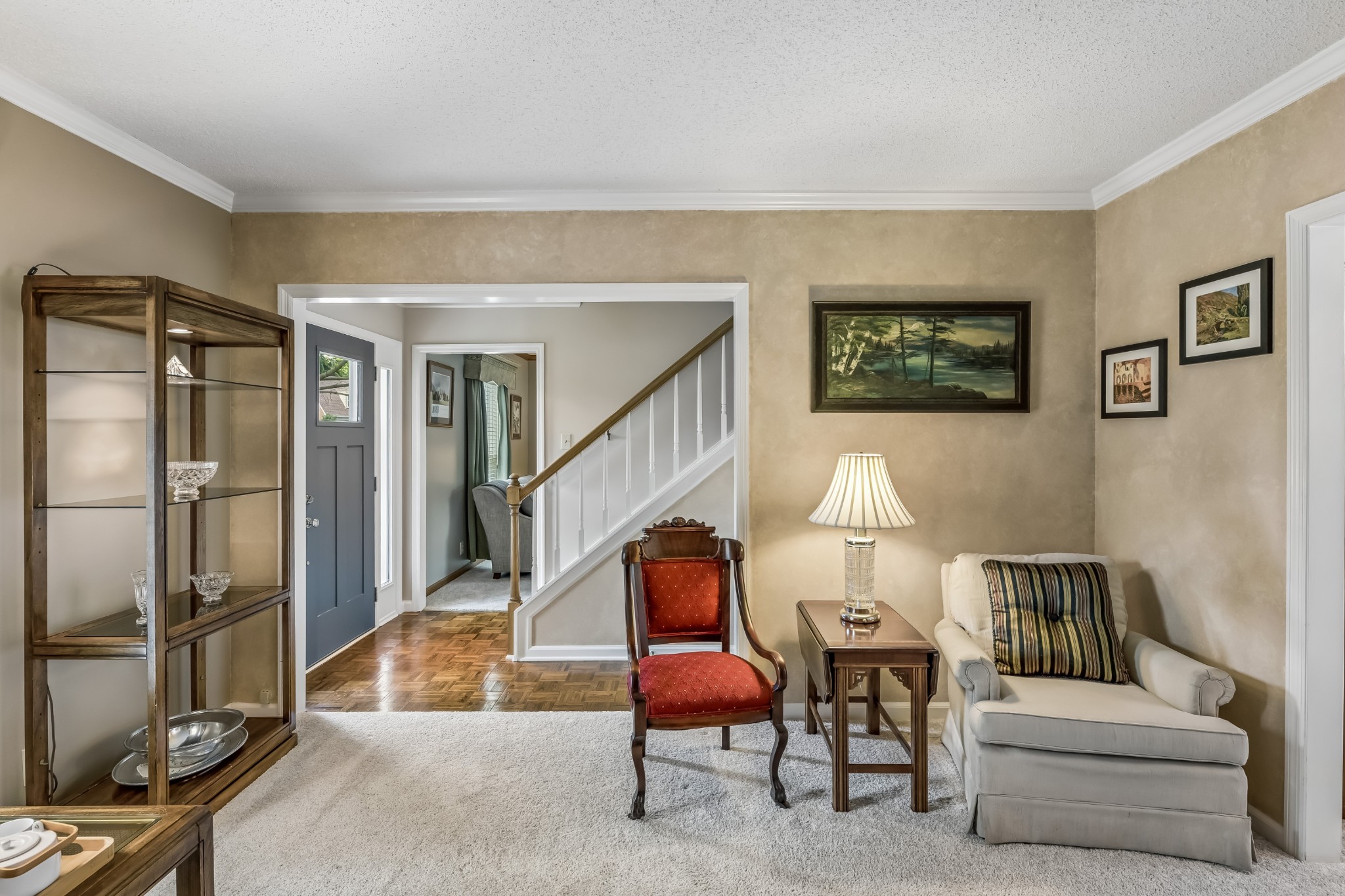 566 Overview Ln