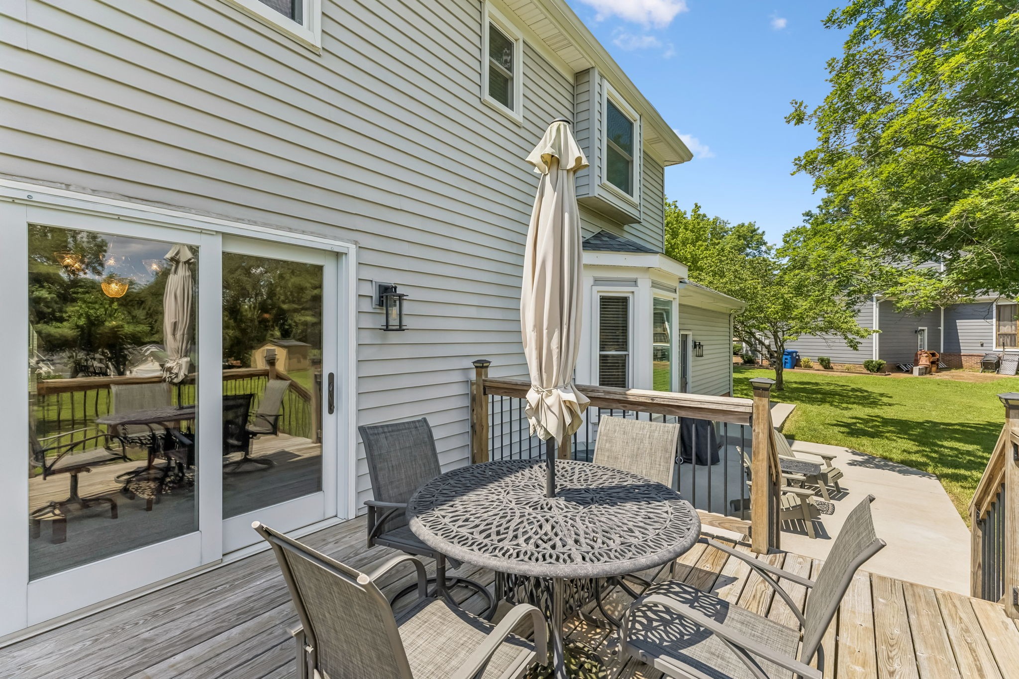 566 Overview Ln