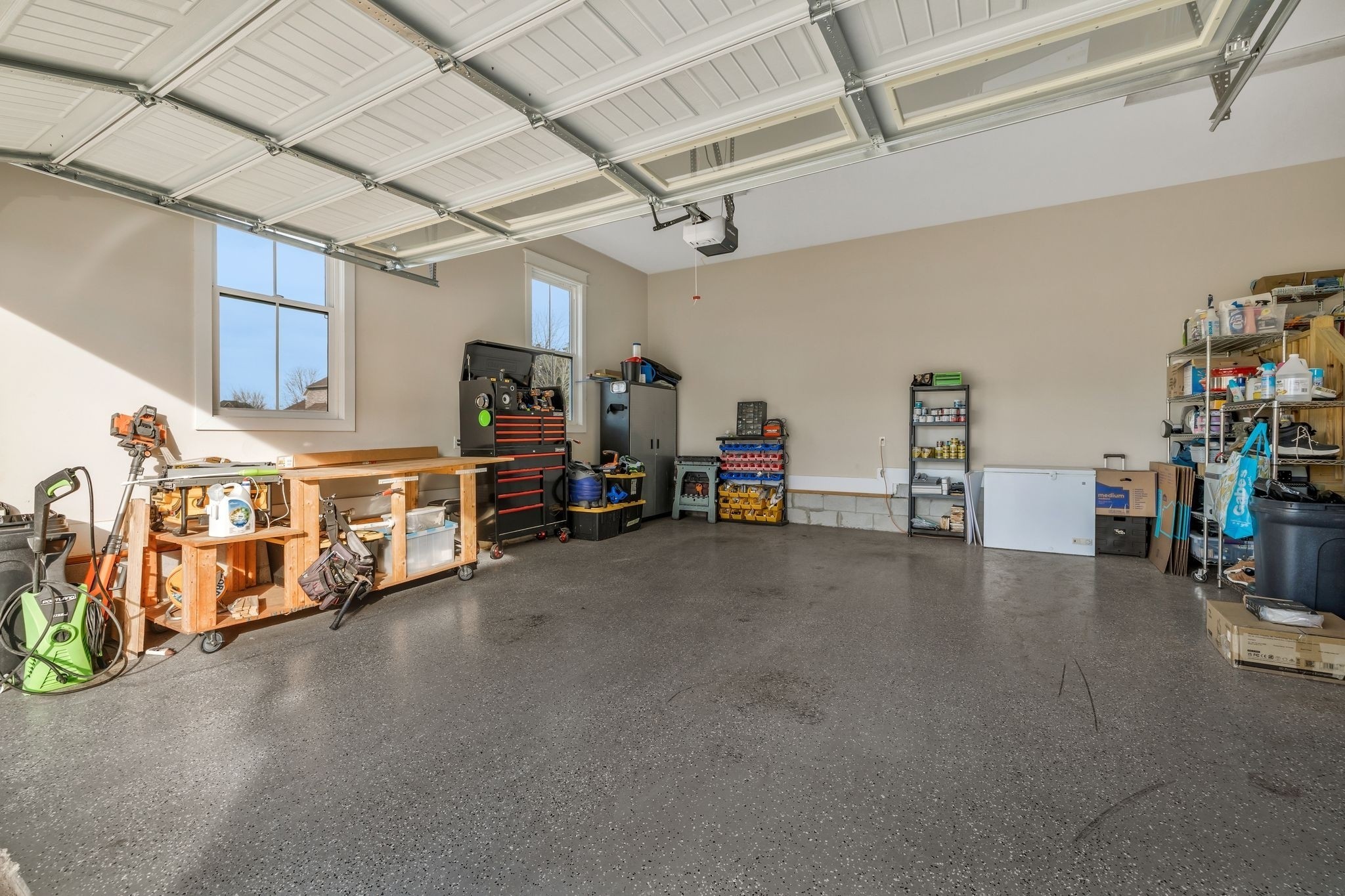 123 Hayfield Ct