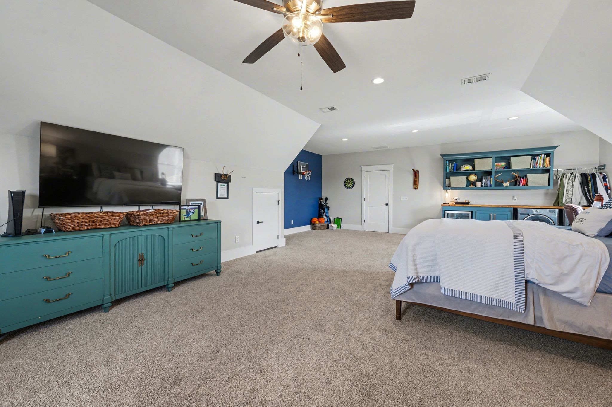 123 Hayfield Ct